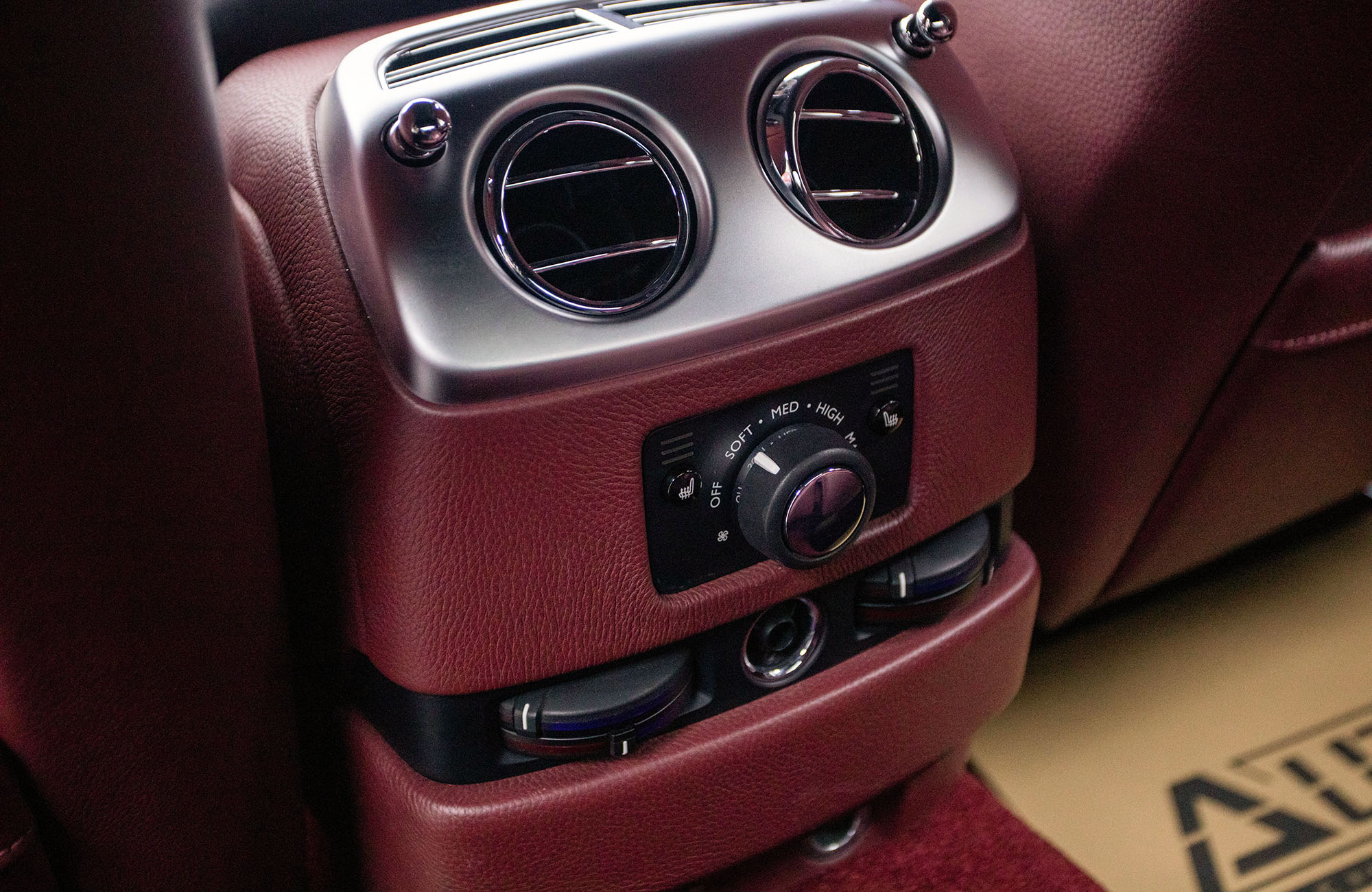 Rolls-Royce Ghost 2011 car image #21