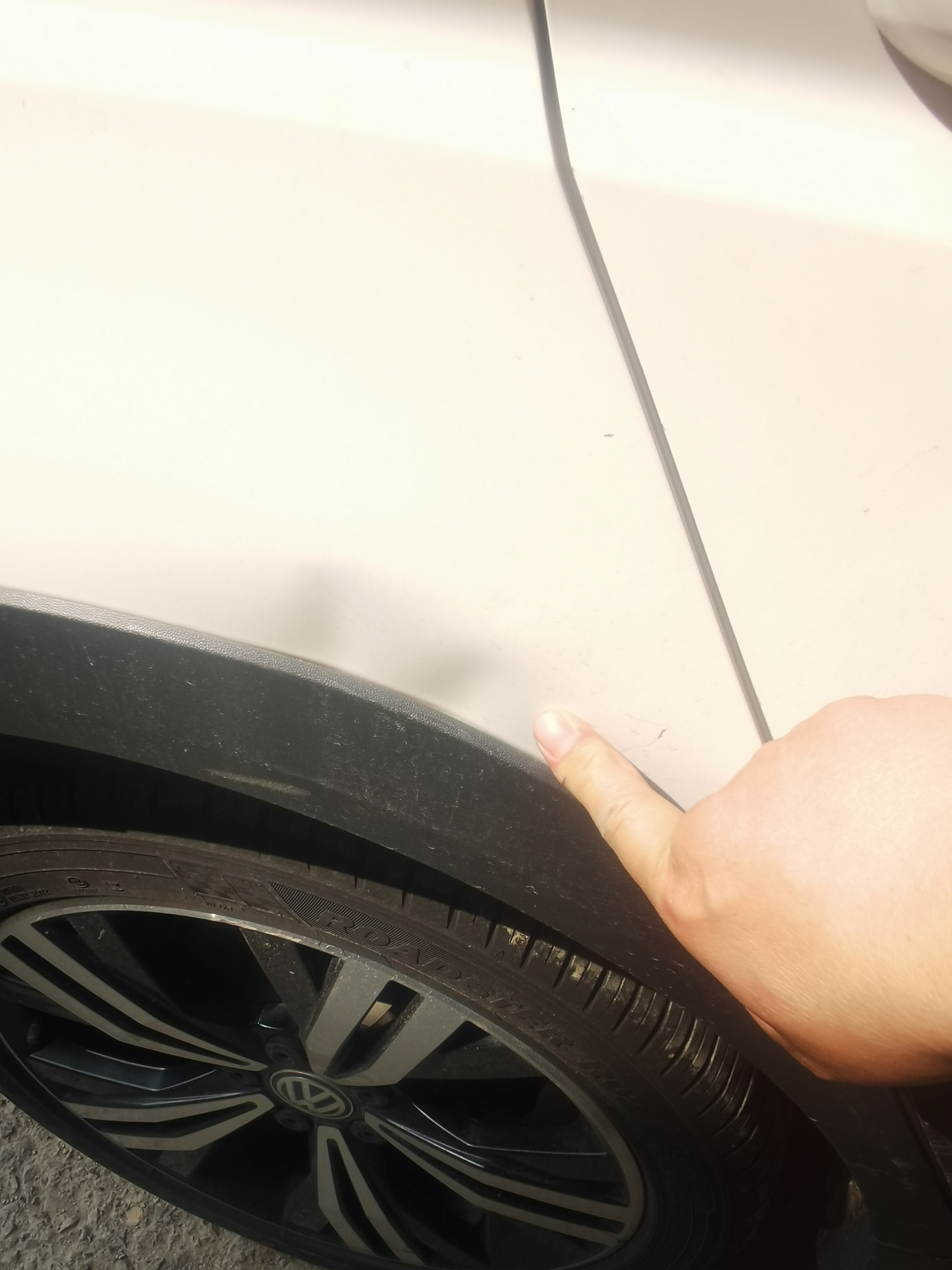 Volkswagen Touran 2020 car image #21