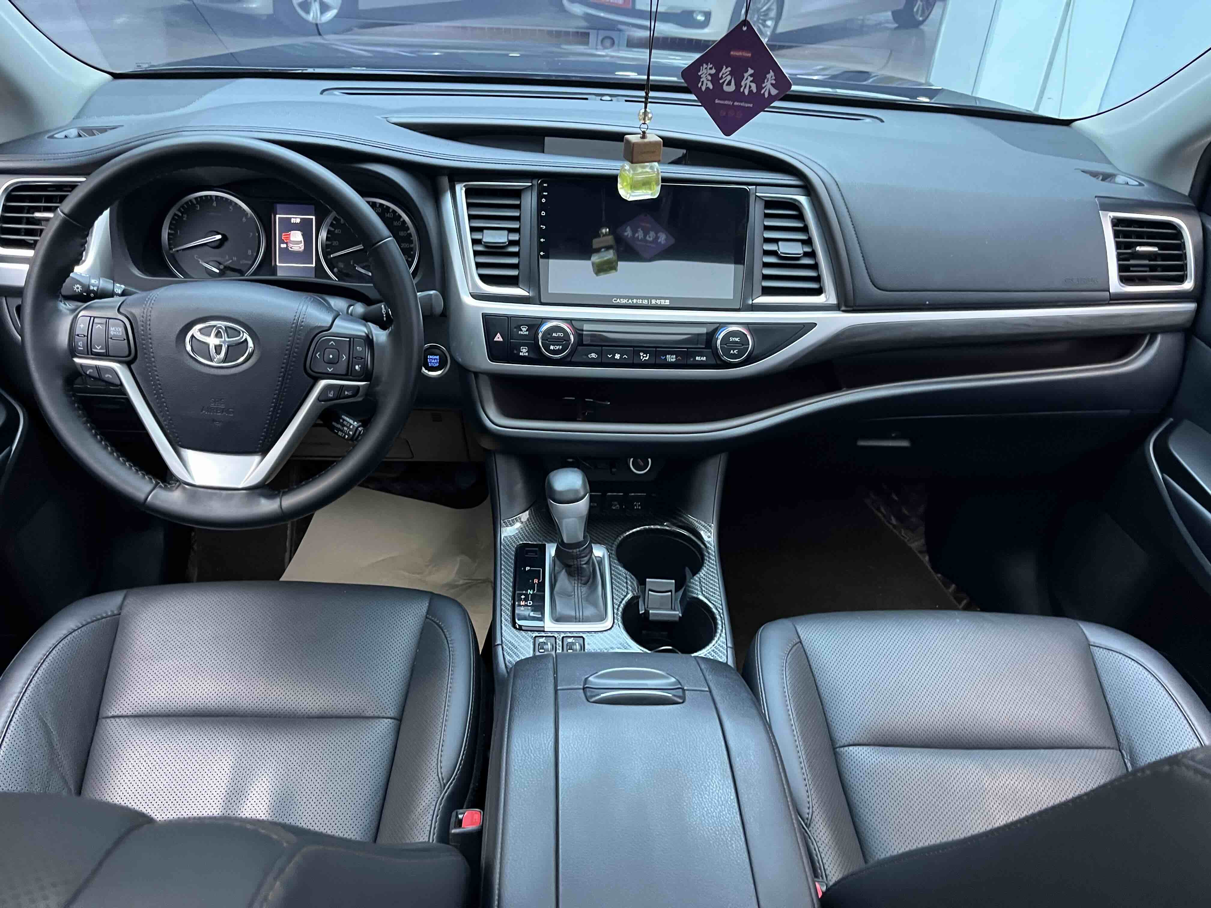 Toyota Highlander 2020 car image #21