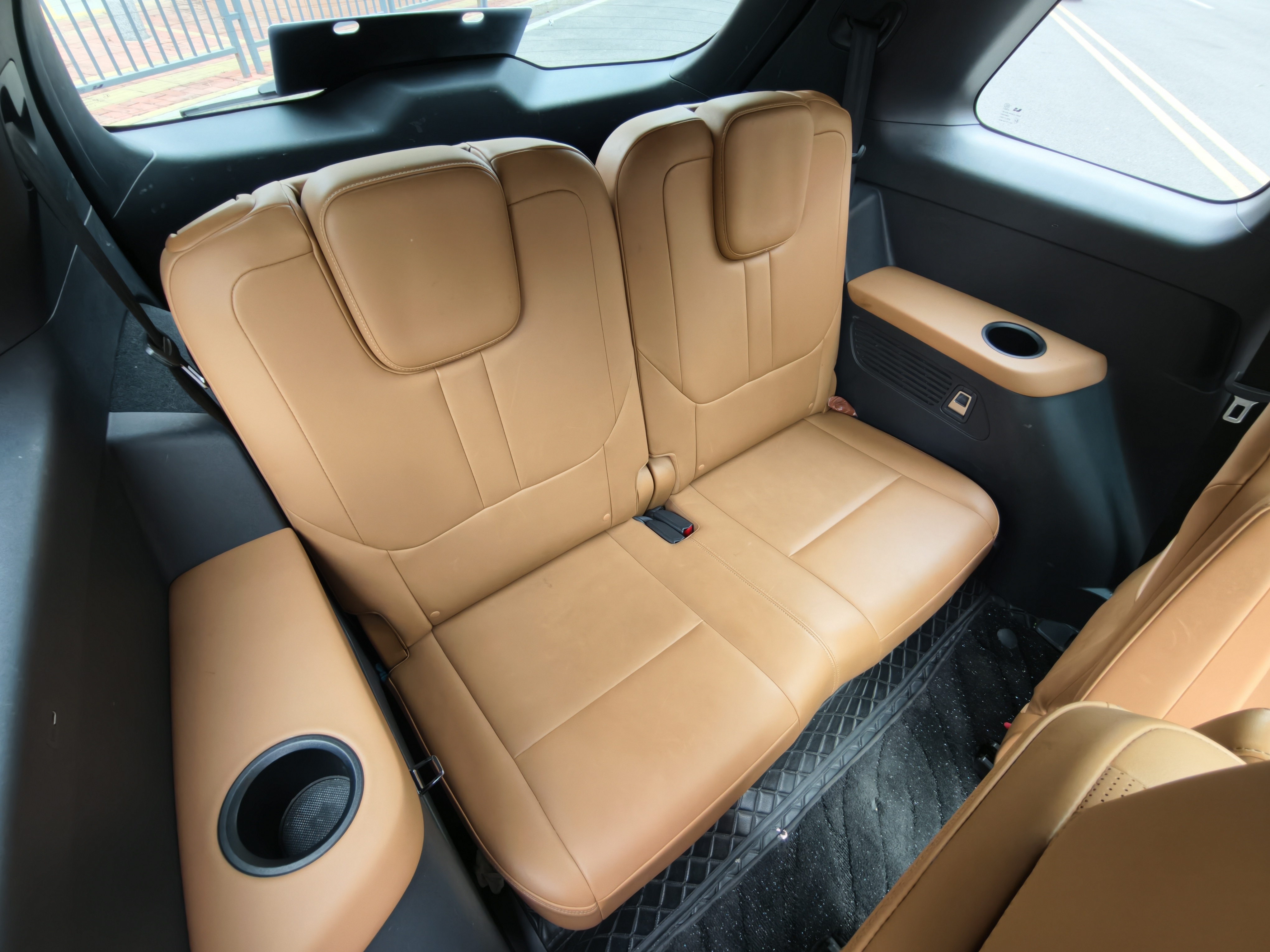 理想汽车 理想ONE 2020 汽车图片 #21