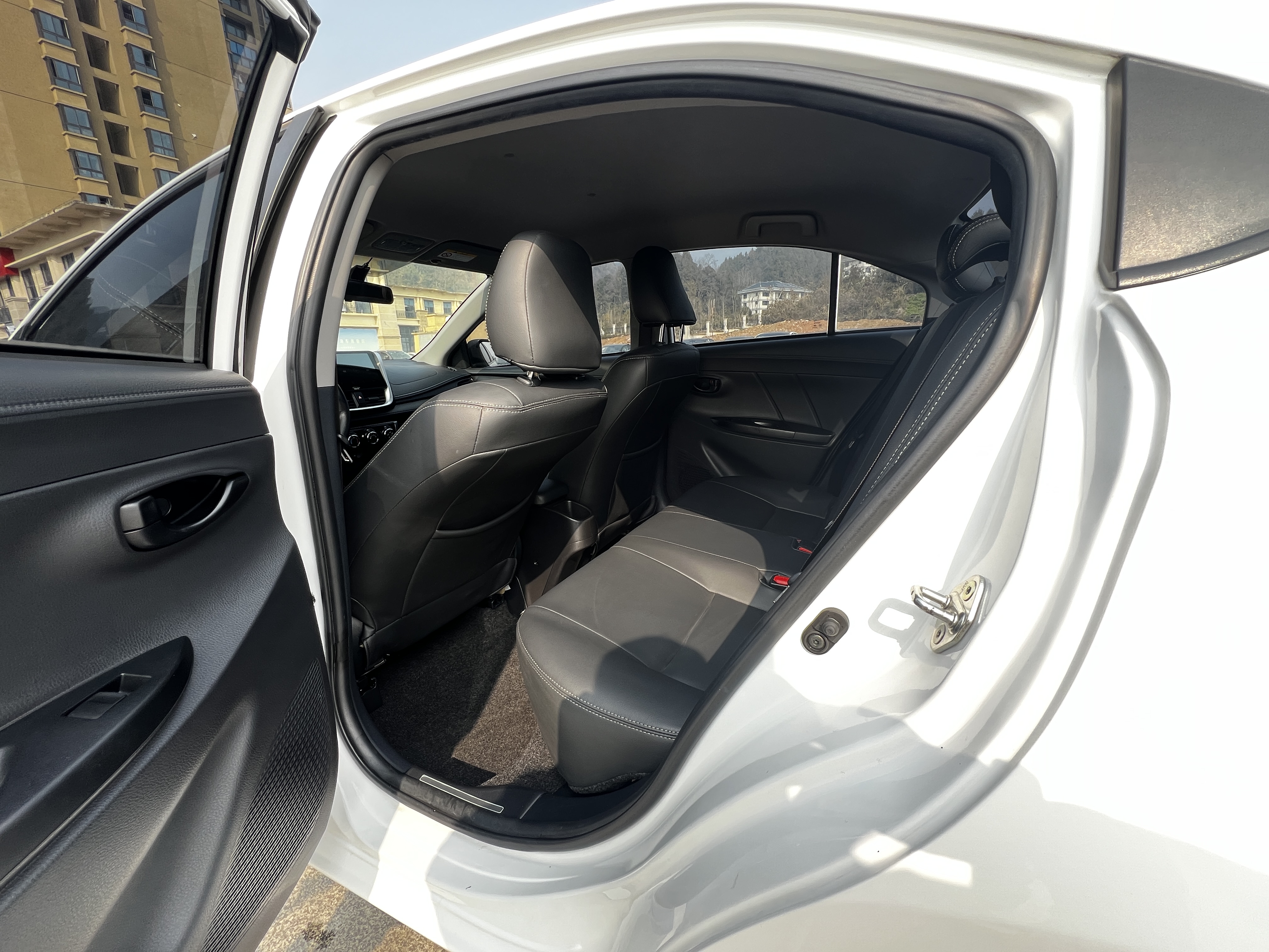 Toyota Yaris L Zhixiang 2020 صورة سيارة #21