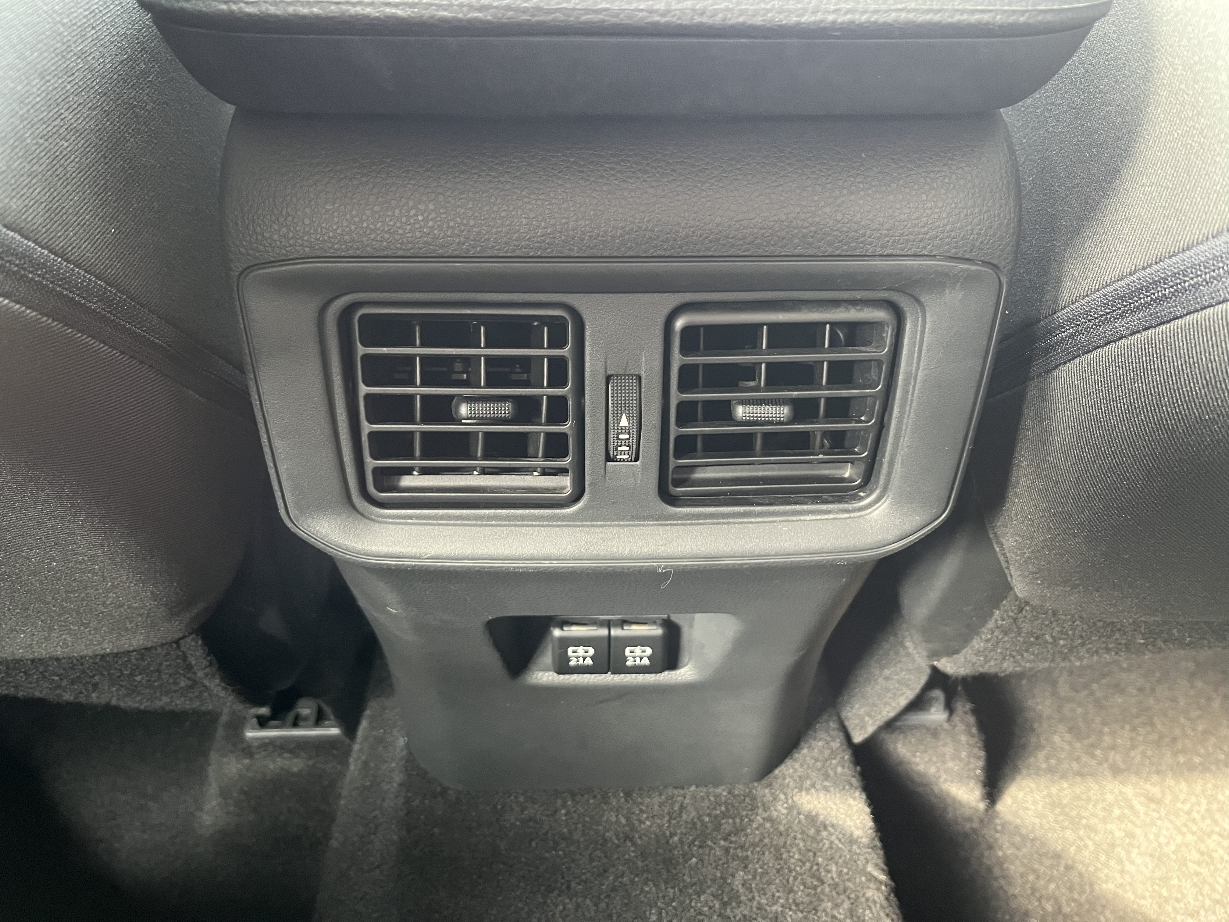 Toyota RAV4 2019 #21 Toyota RAV4 2019 car image #21