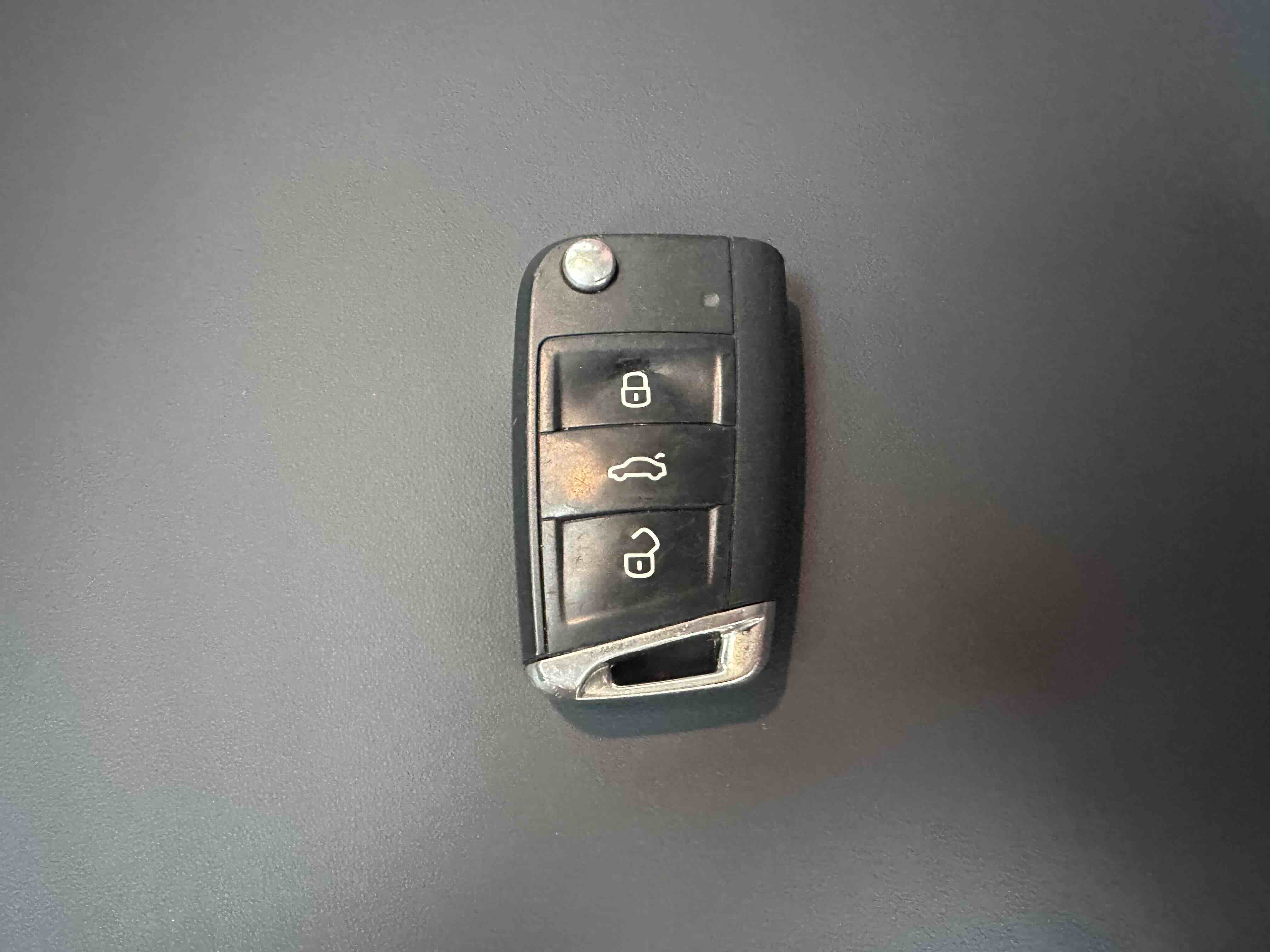 Volkswagen Tharu 2020 car image #21