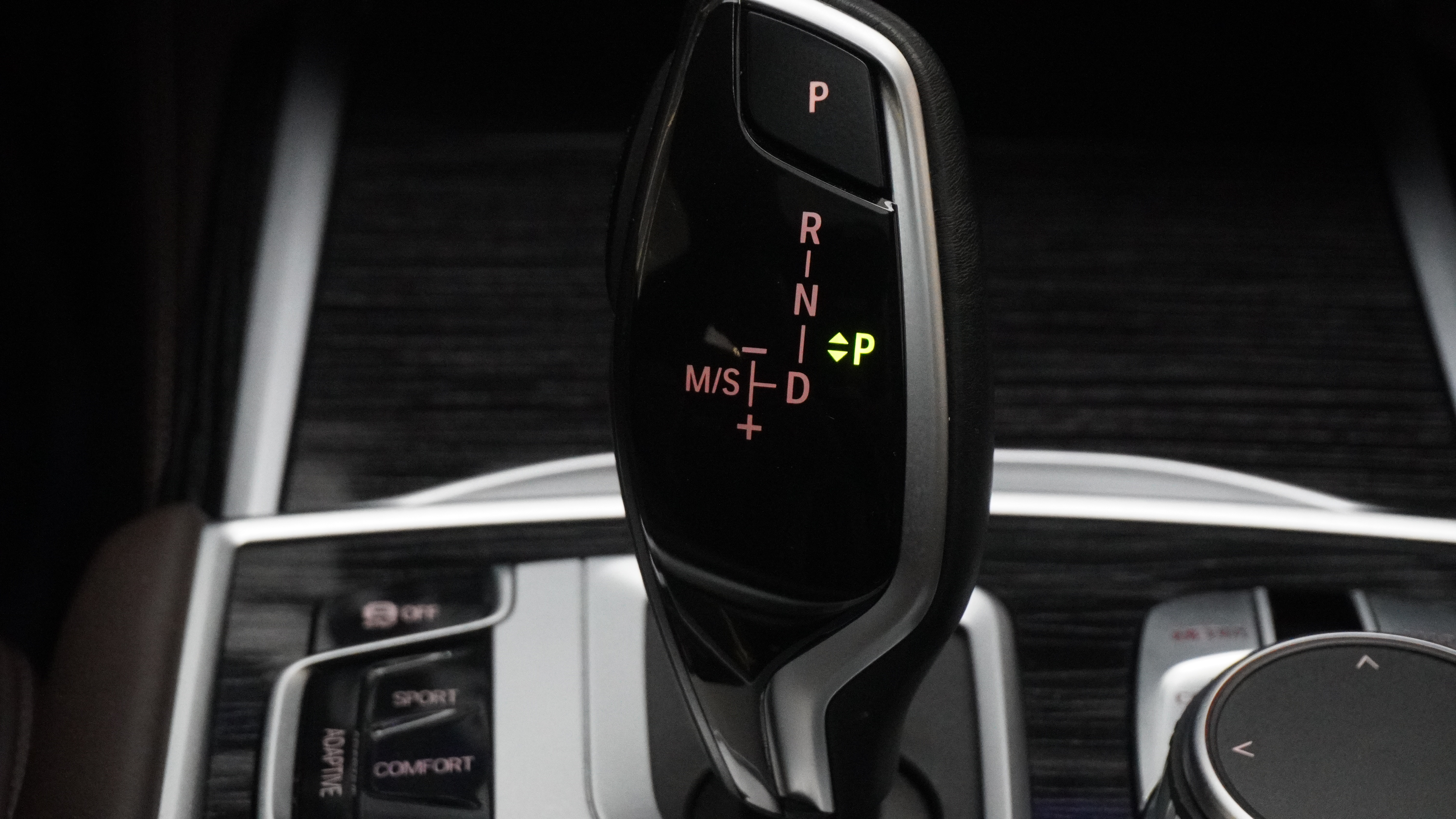 BMW 7 Series 2020 car image #21