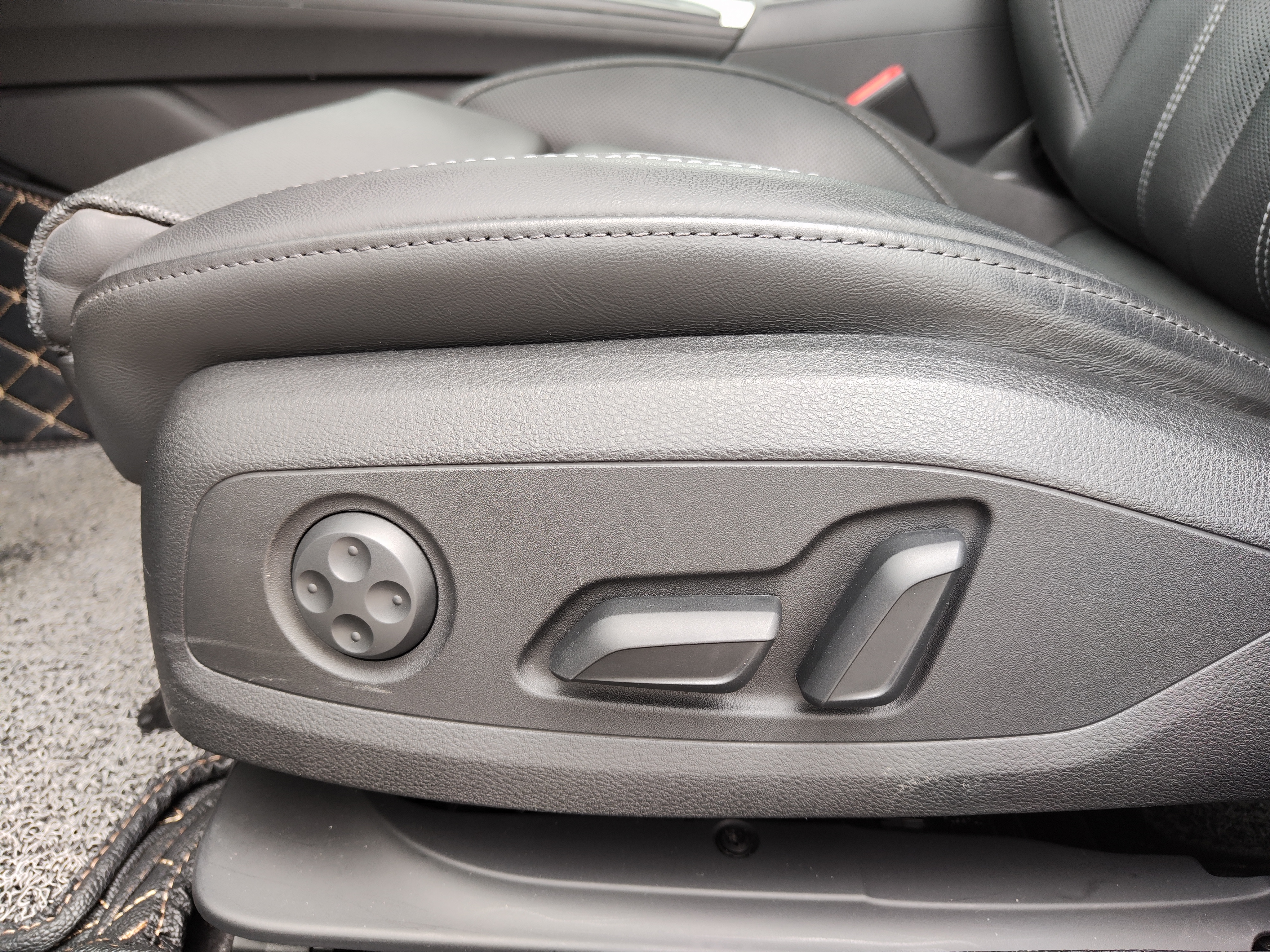 Audi A4L 2020 #21 Audi A4L 2020 car image #21