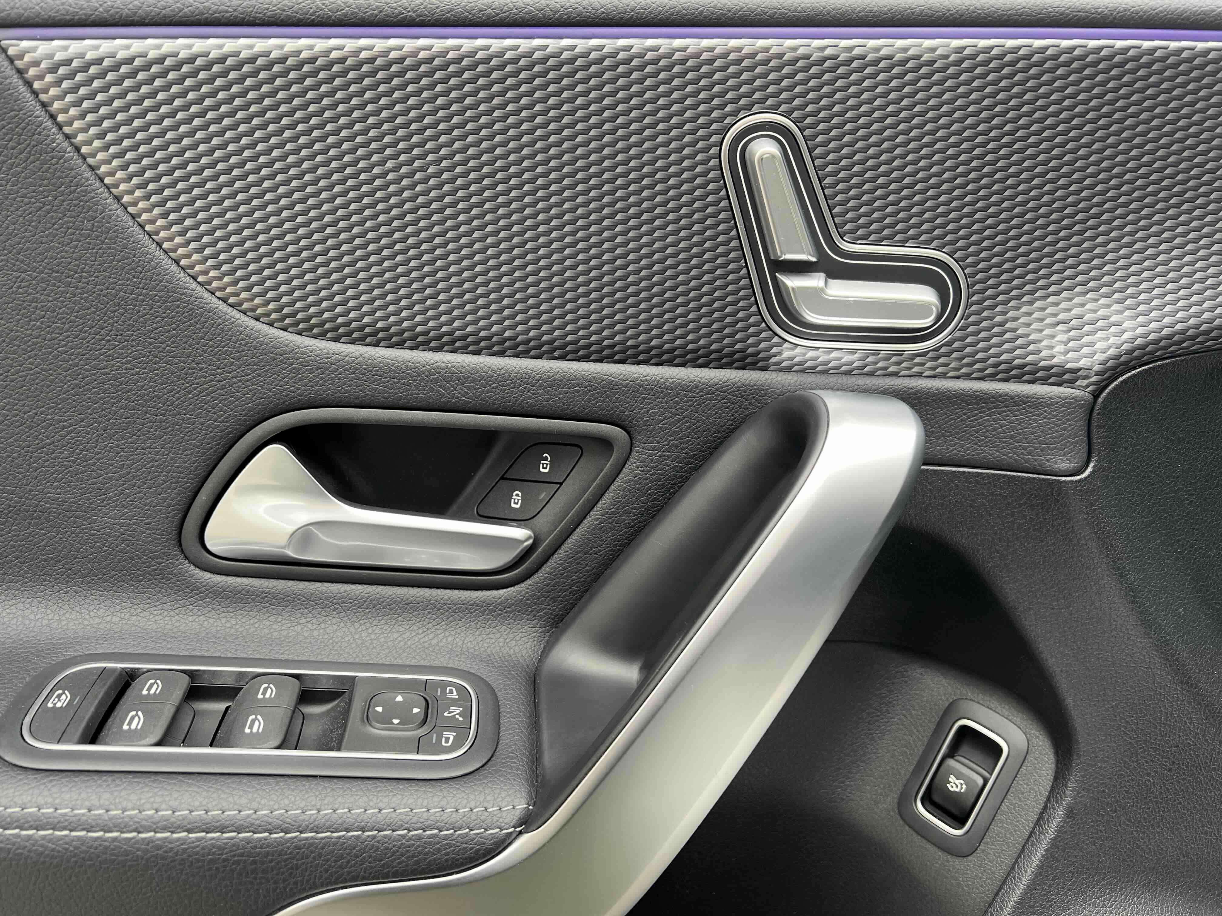 Mercedes-Benz A Class 2020 car image #21