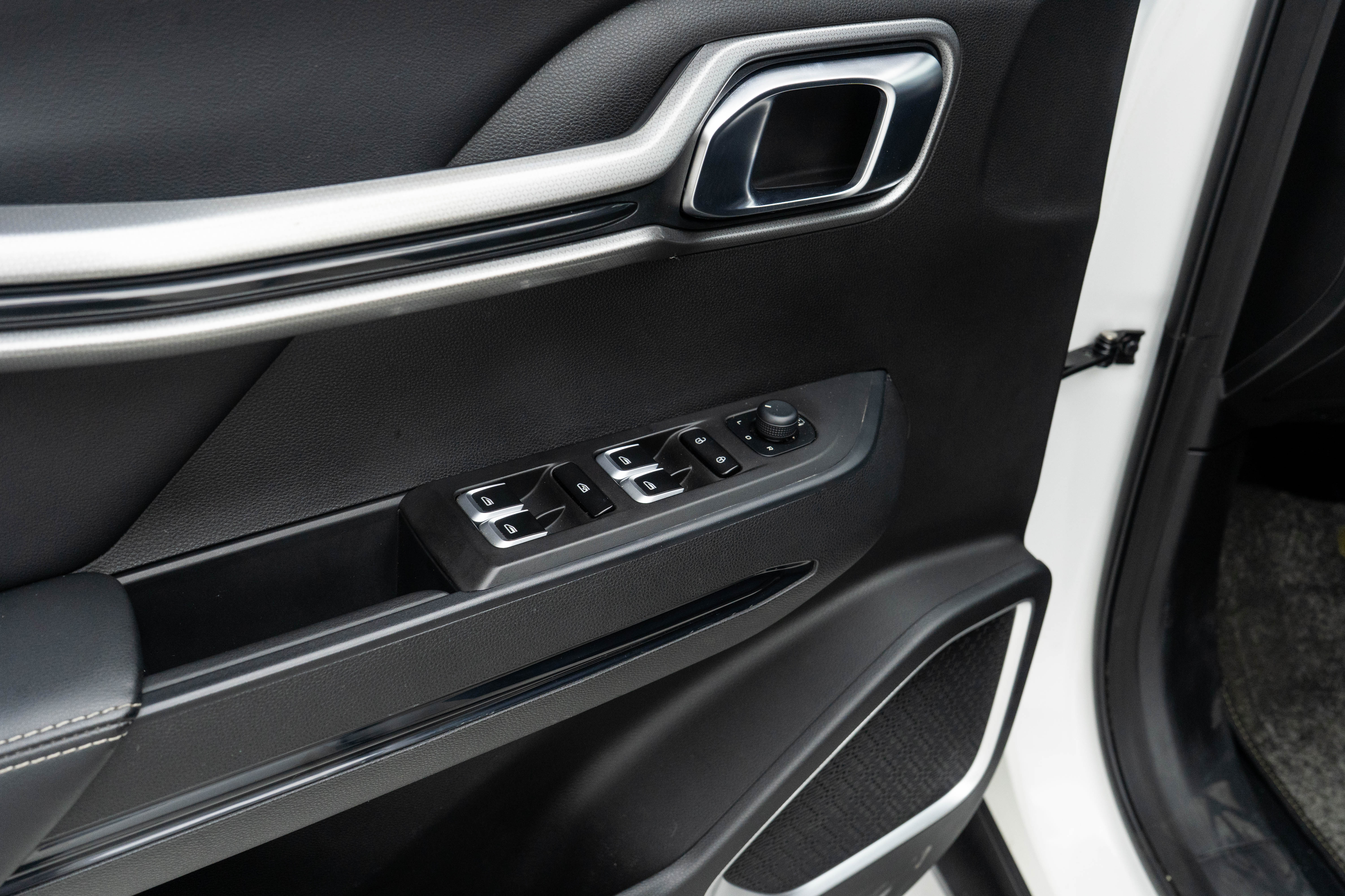 GEELY Okavango 2021 car image #21