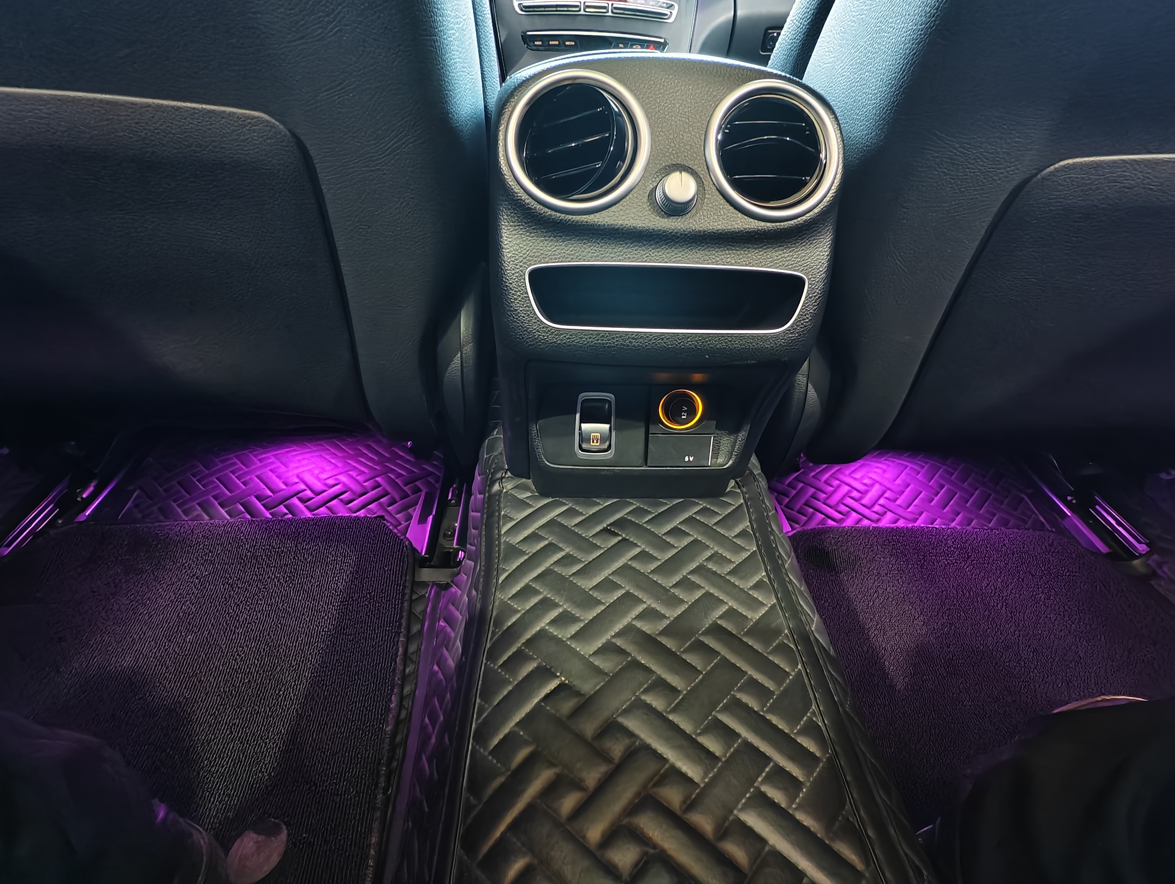Mercedes-Benz C Class 2022 car image #21