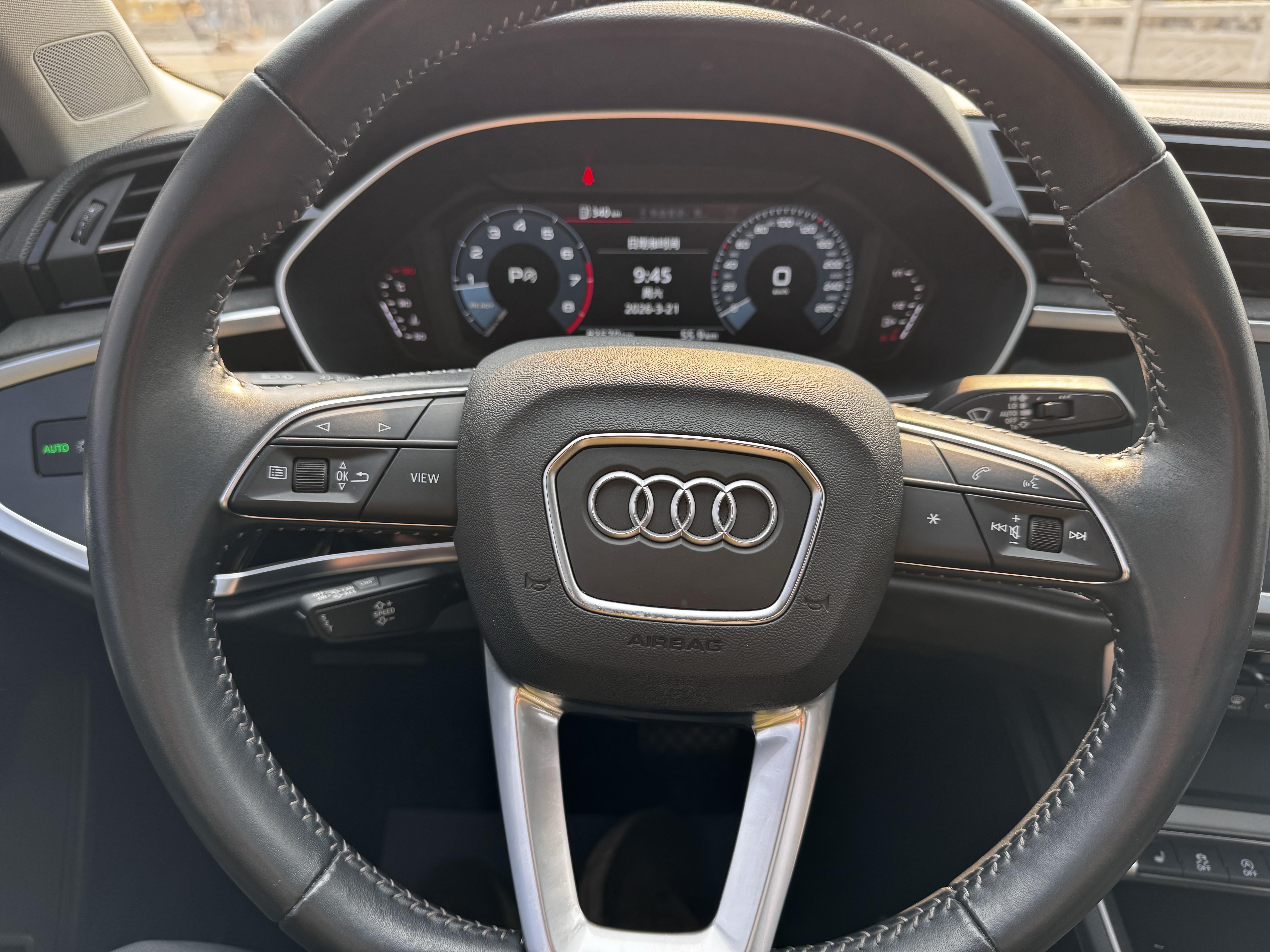 Audi Q3 2021 car image #21