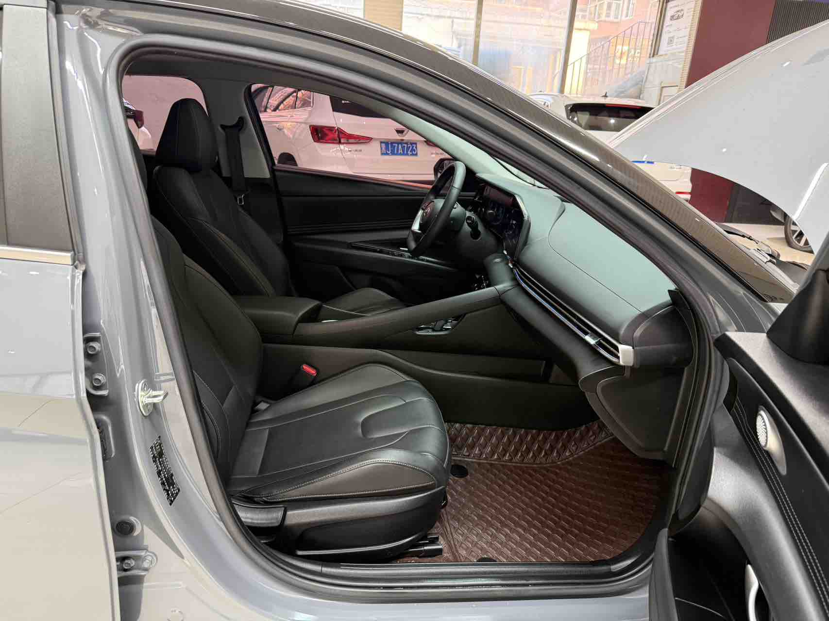 Hyundai Elantra 2021 immagine di auto #21