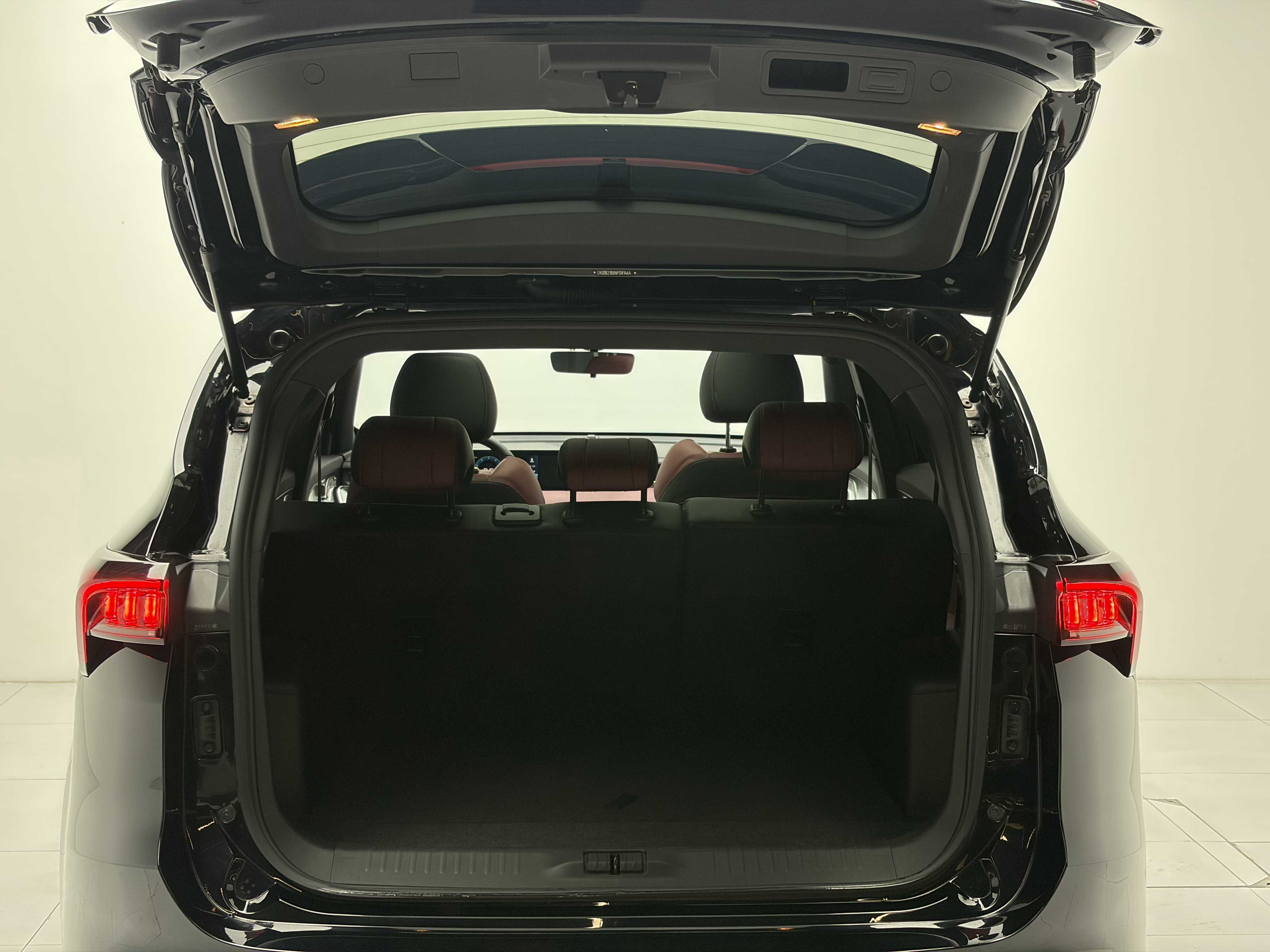 X70 PLUS 2022 car image #21