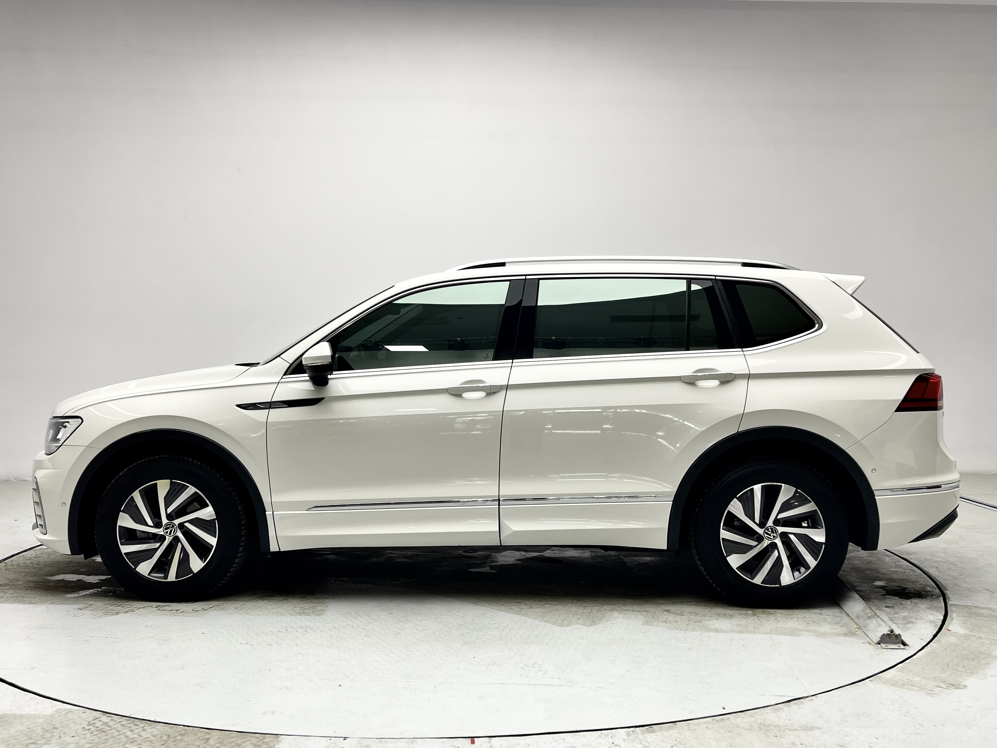 Volkswagen Tiguan L New Energy 2021 imagen de coche #21