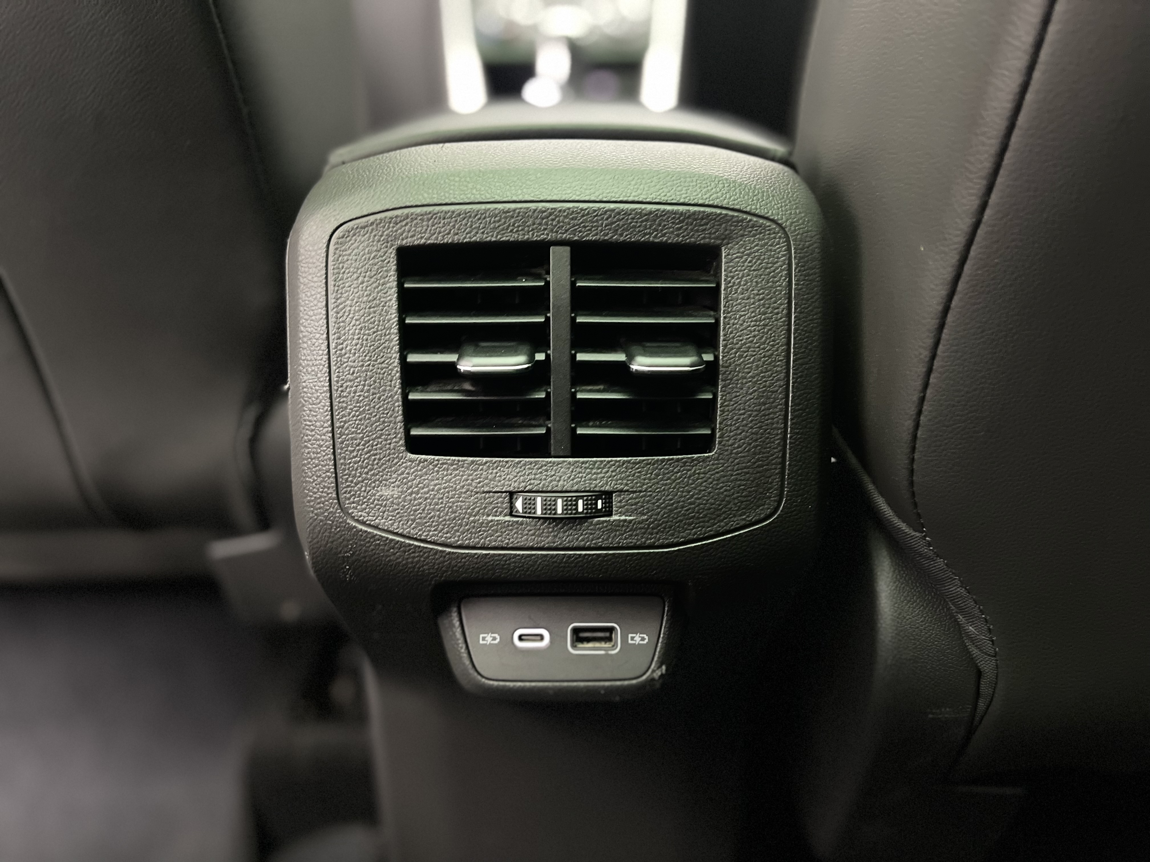 Volkswagen T-Cross 2021 car image #21