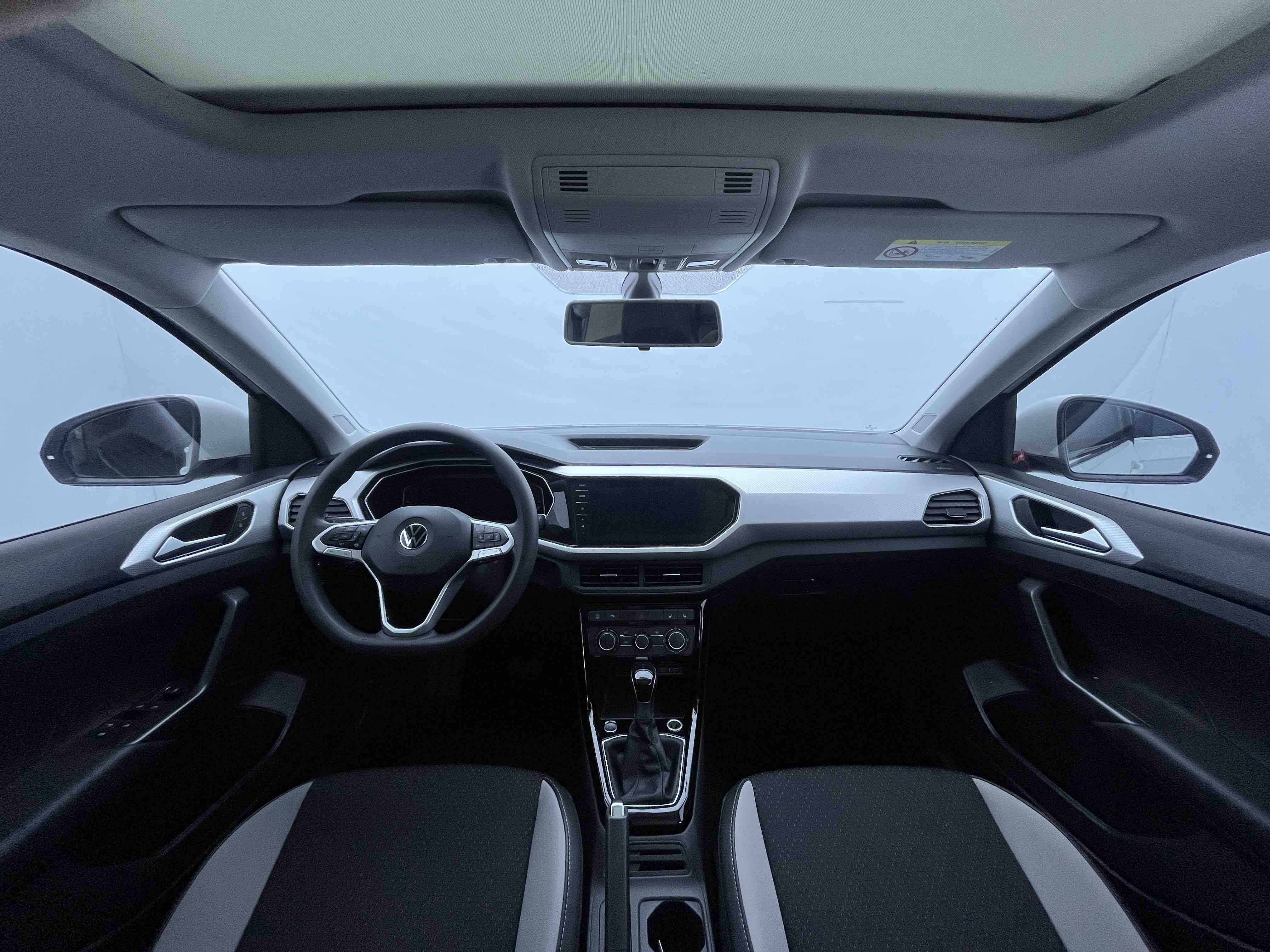 Volkswagen Tacqua 2023 car image #21