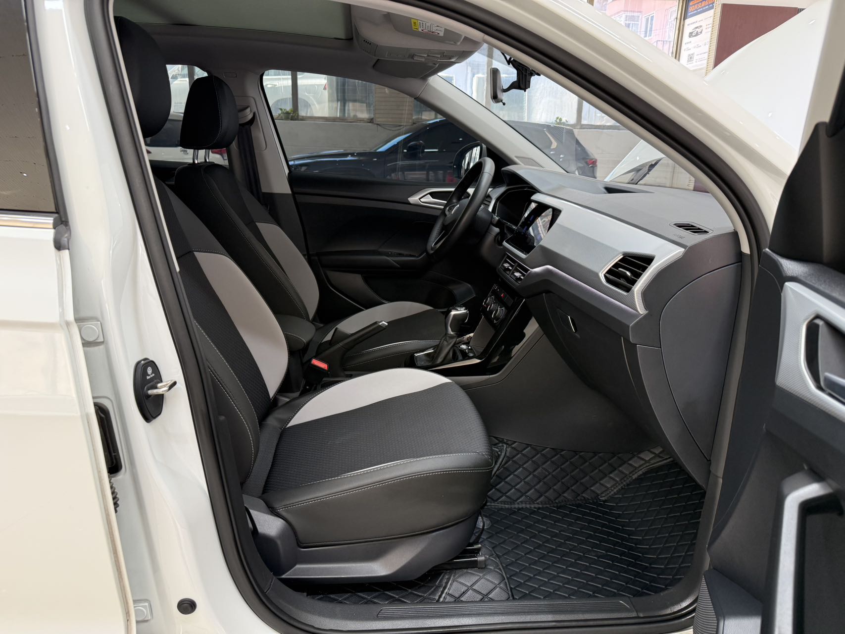 Volkswagen Tacqua 2023 #21 Volkswagen Tacqua 2023 car image #21