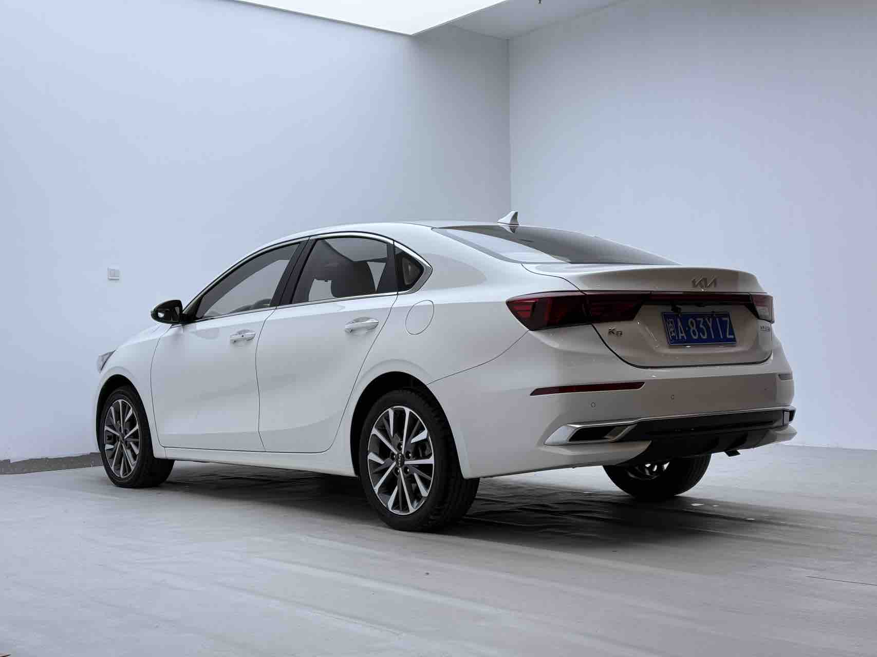 Kia K3 2022 car image #21