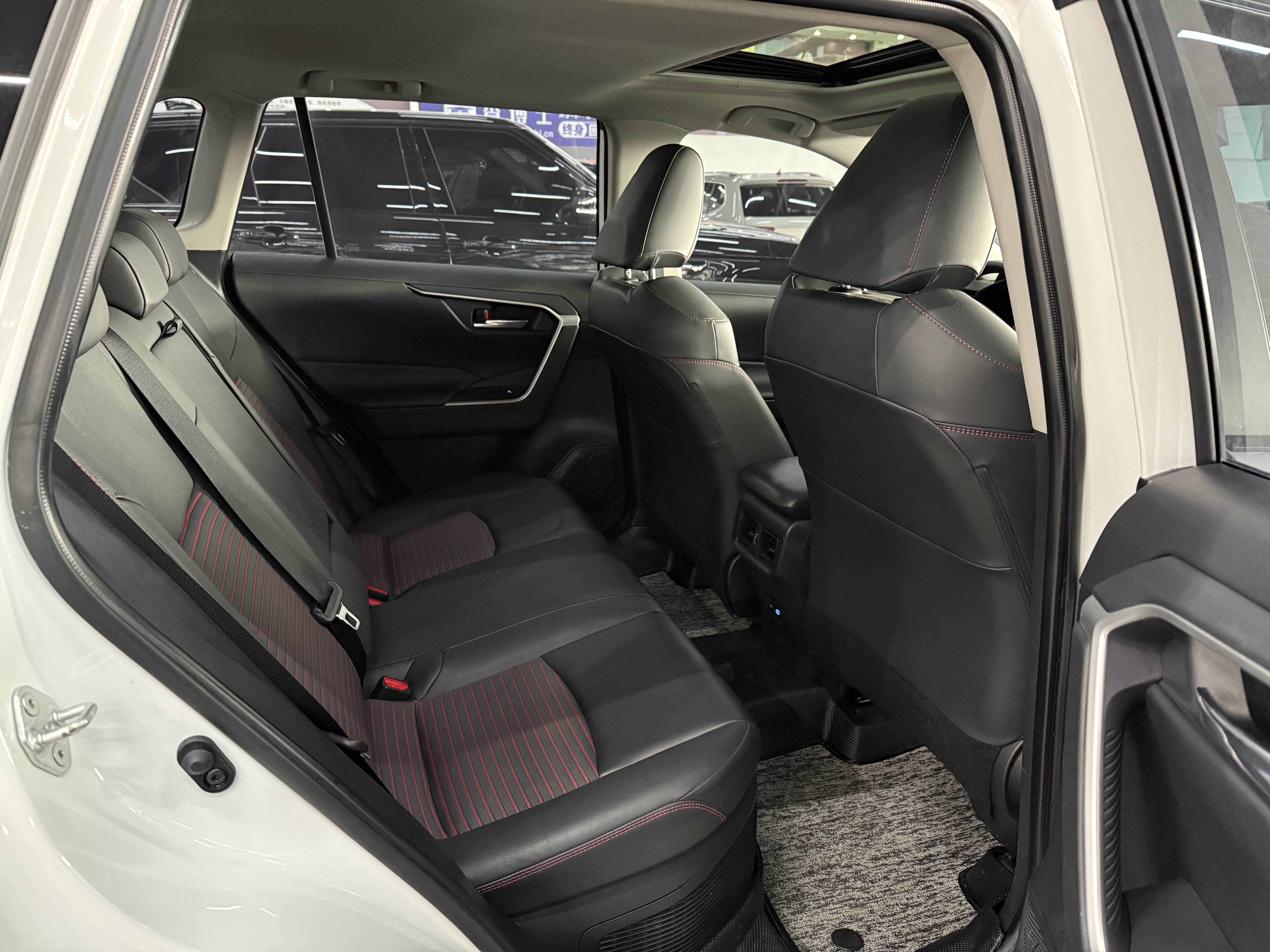 Toyota RAV4 Hybird E+ 2022 car image #21