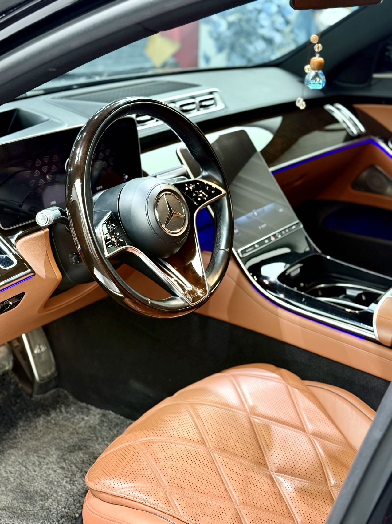 Mercedes-Benz Maybach S Class 2021 car image #21