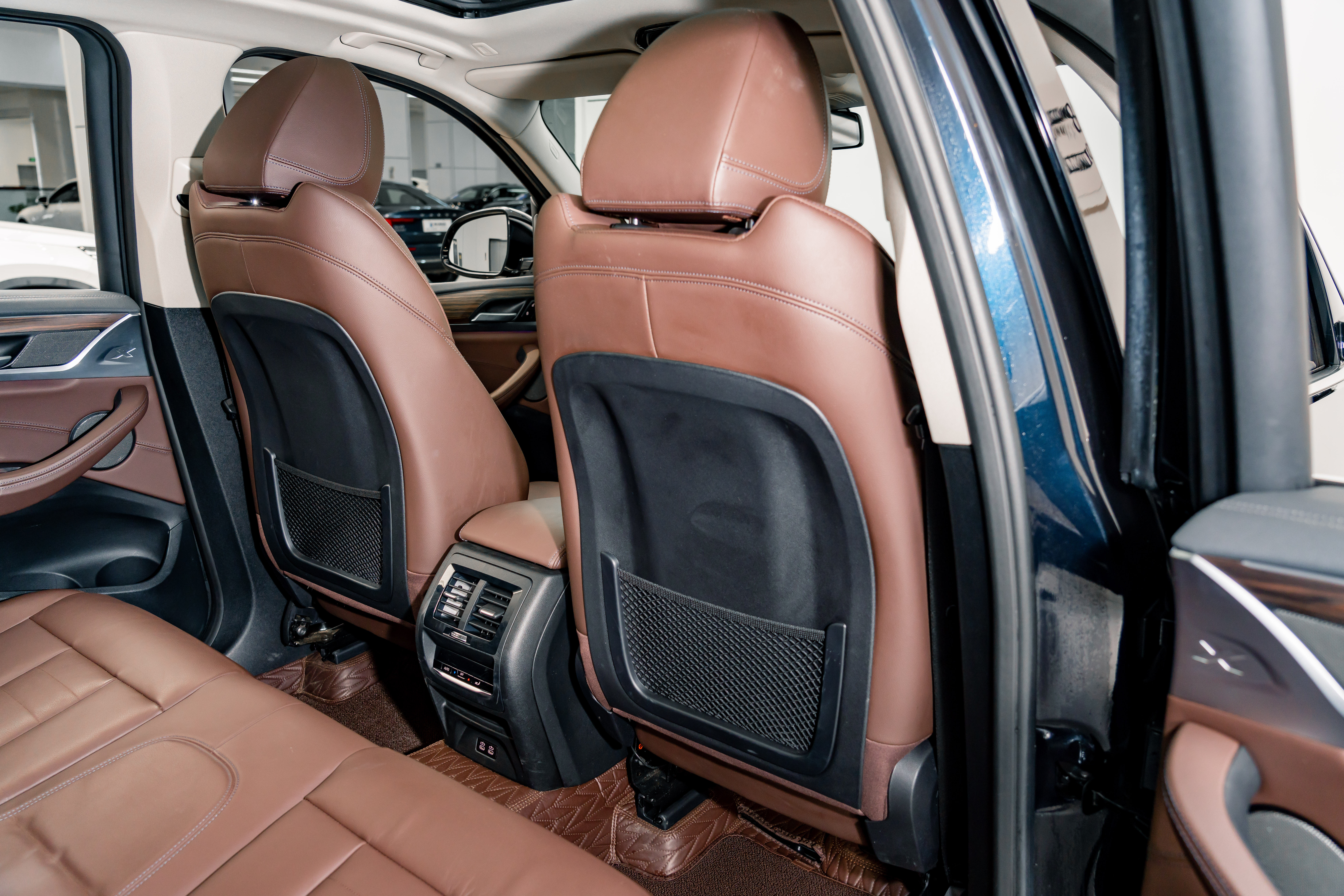 BMW X3 2021 car image #21