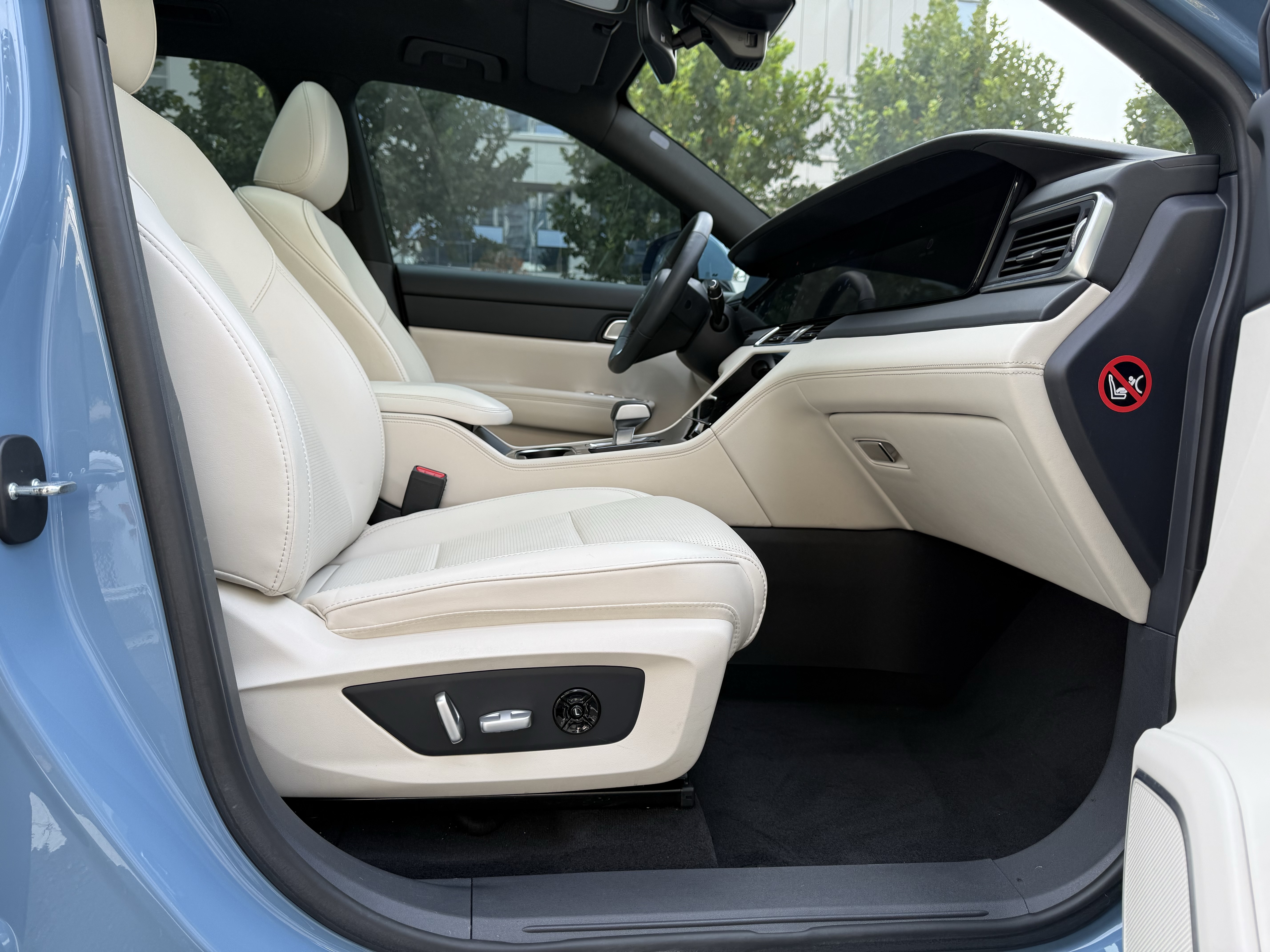 理想汽车 理想ONE 2022 汽车图片 #21