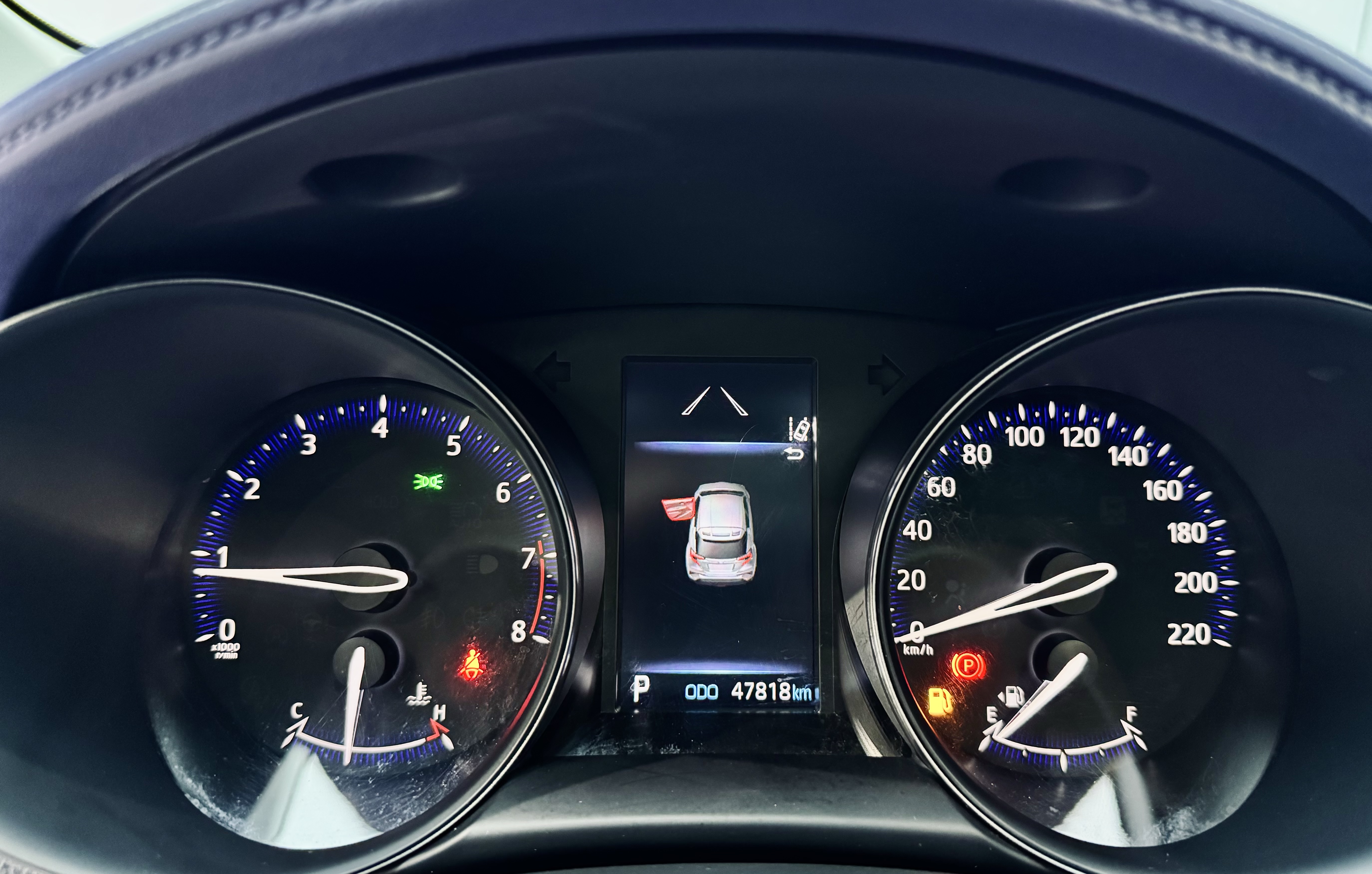 Toyota C-HR 2021 car image #21