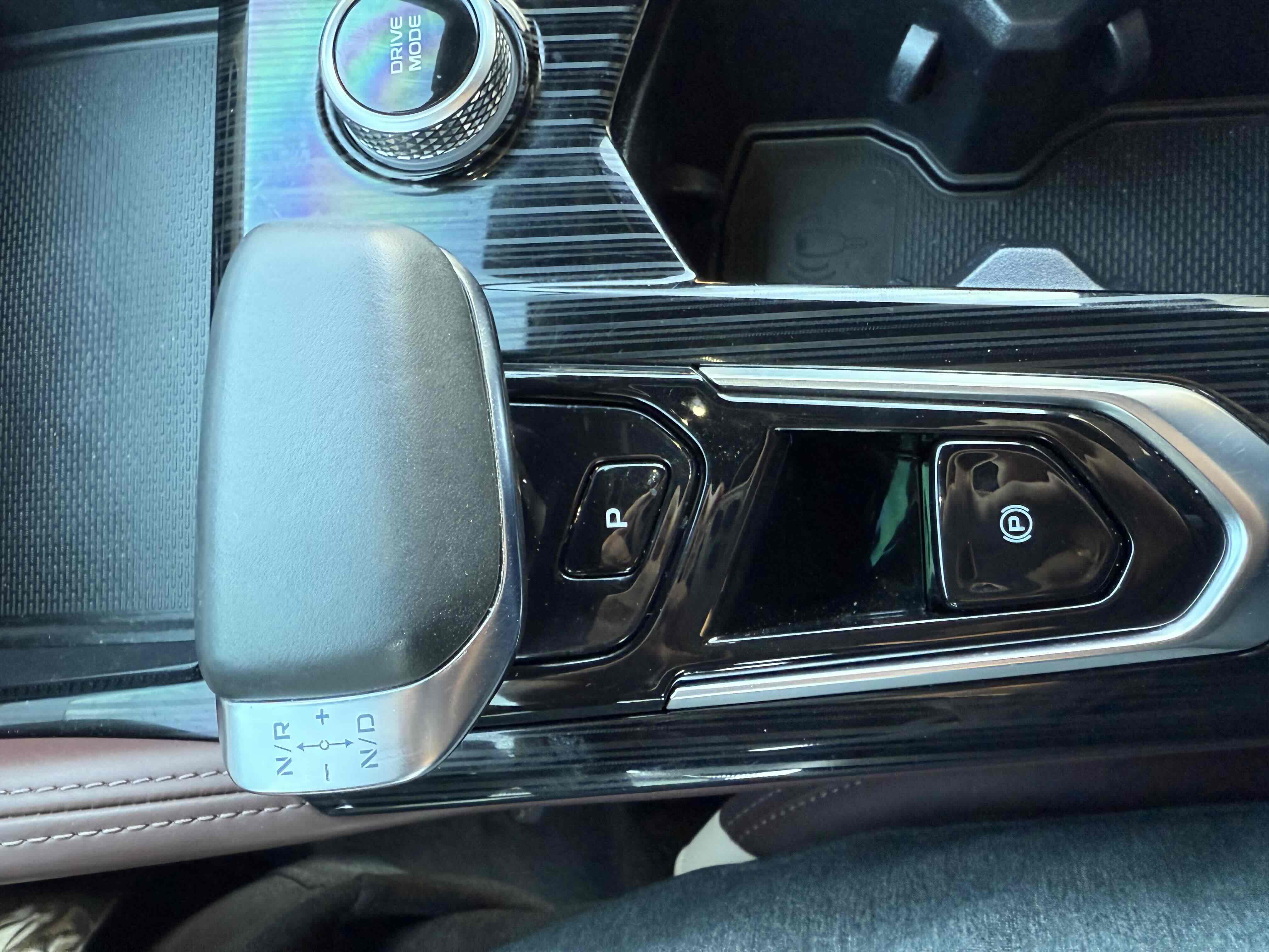 GEELY Monjaro 2022 car image #21