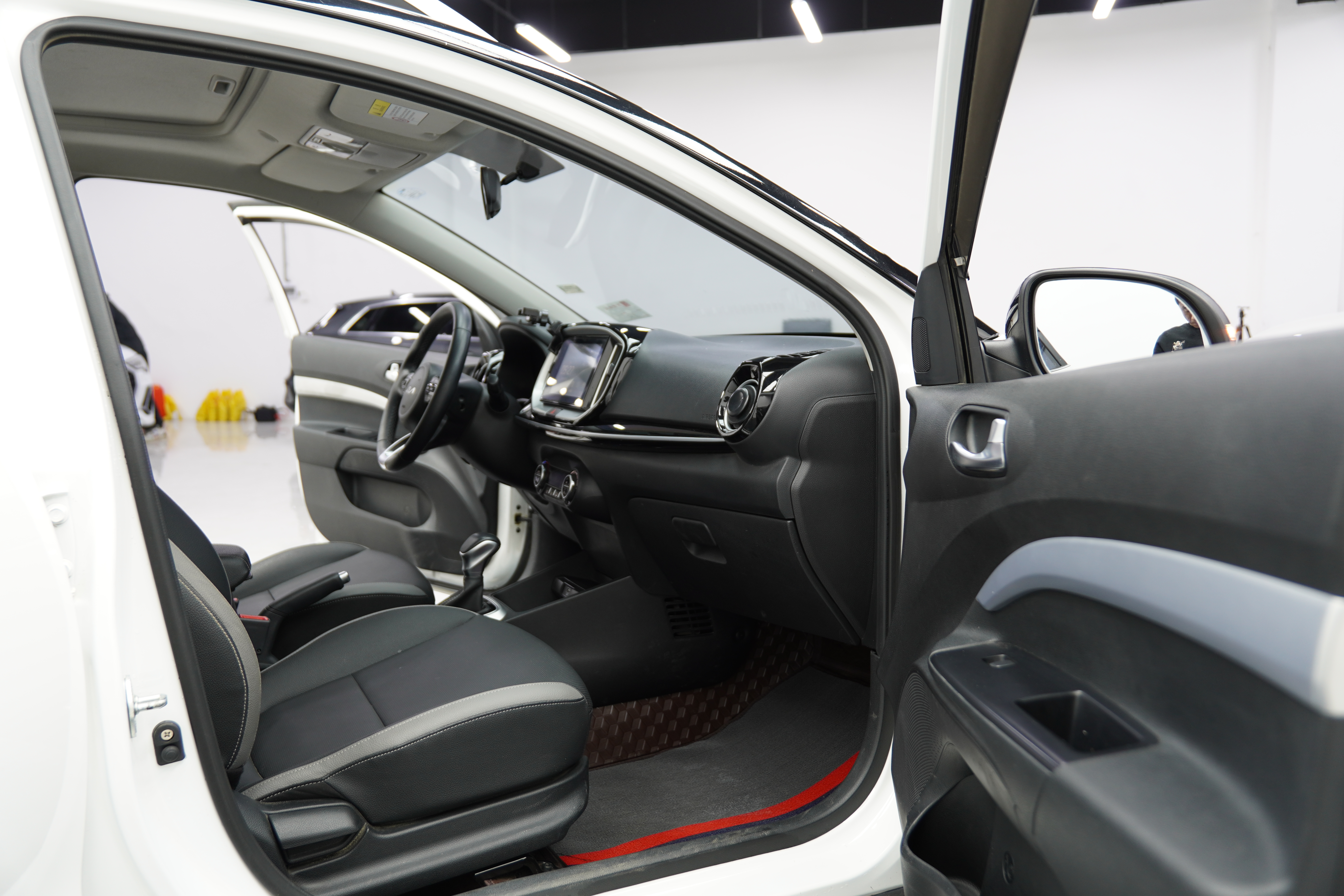 Kia KX1 2022 car image #21