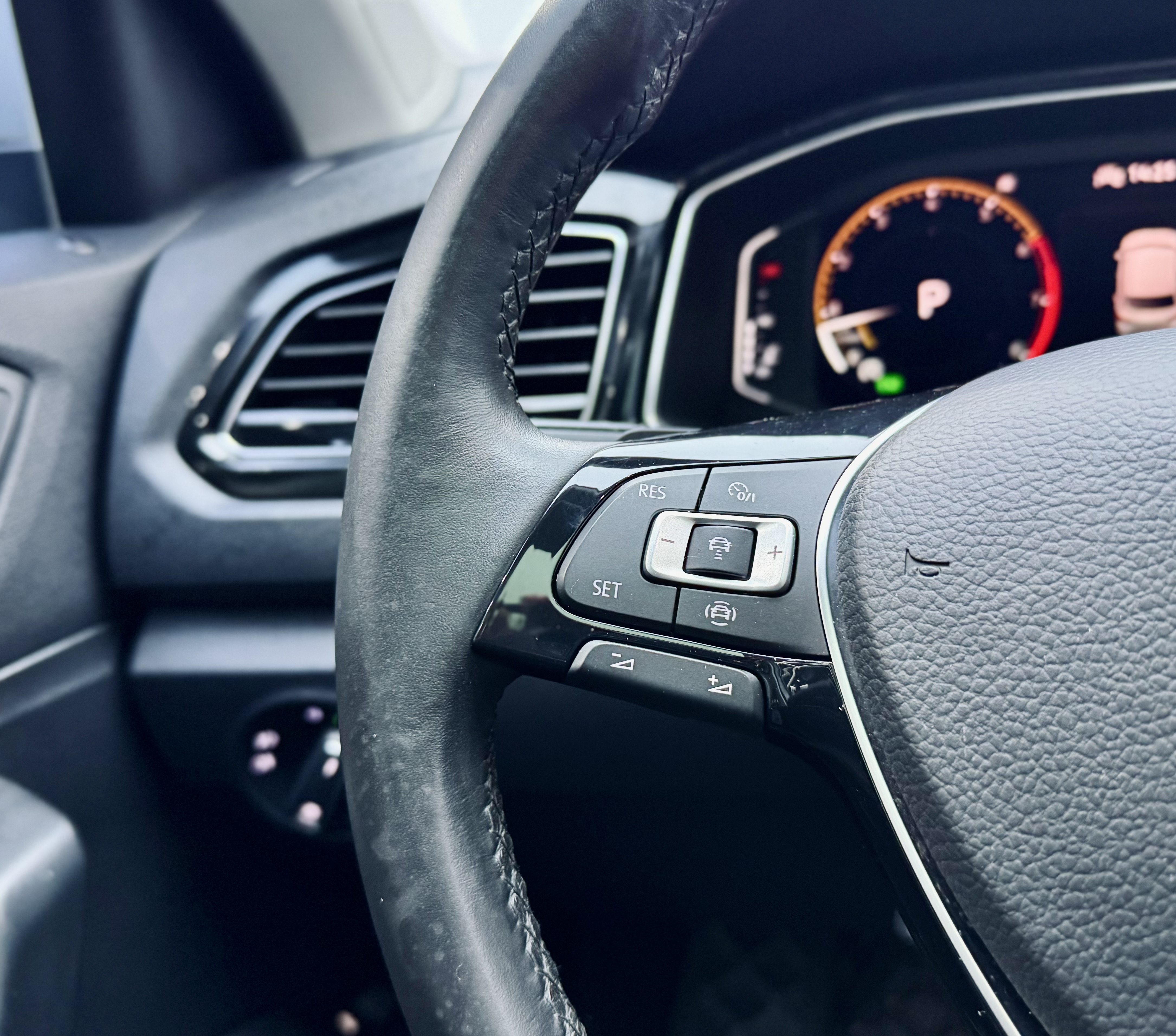 Volkswagen T-Roc 2022 car image #21