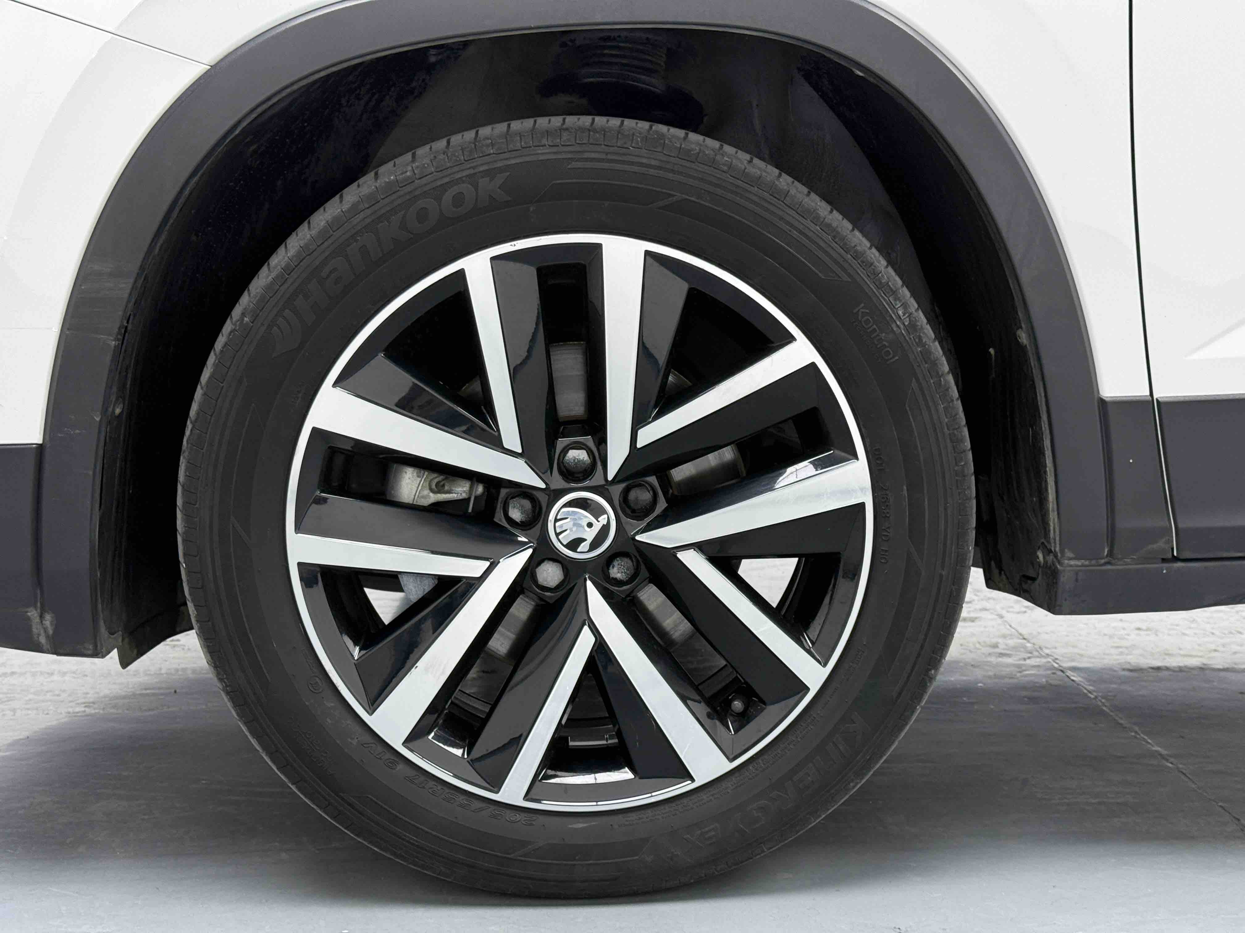 Skoda Kamiq 2021 صورة سيارة #21