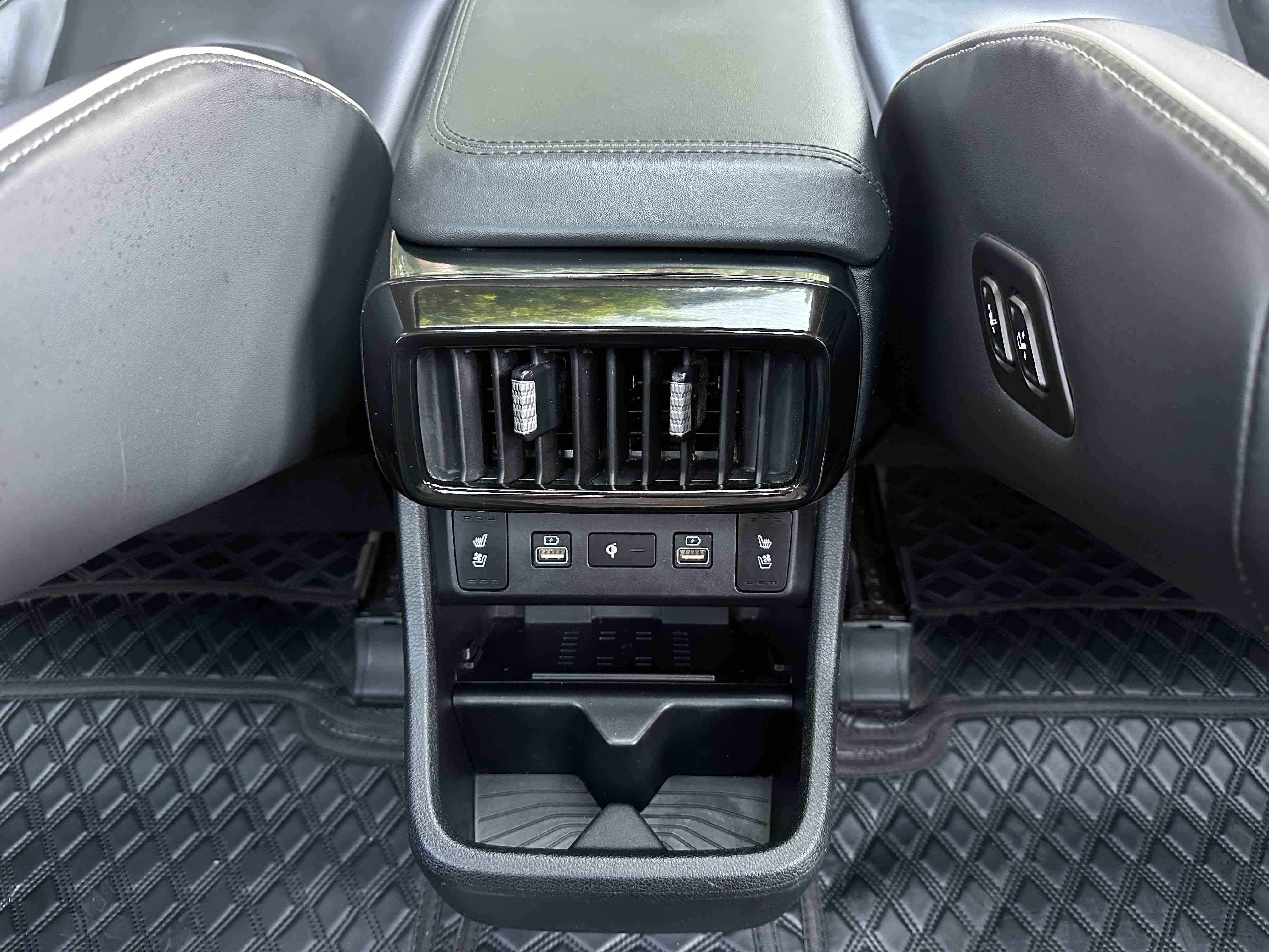 Hyundai Custo 2023 #21 Hyundai Custo 2023 car image #21