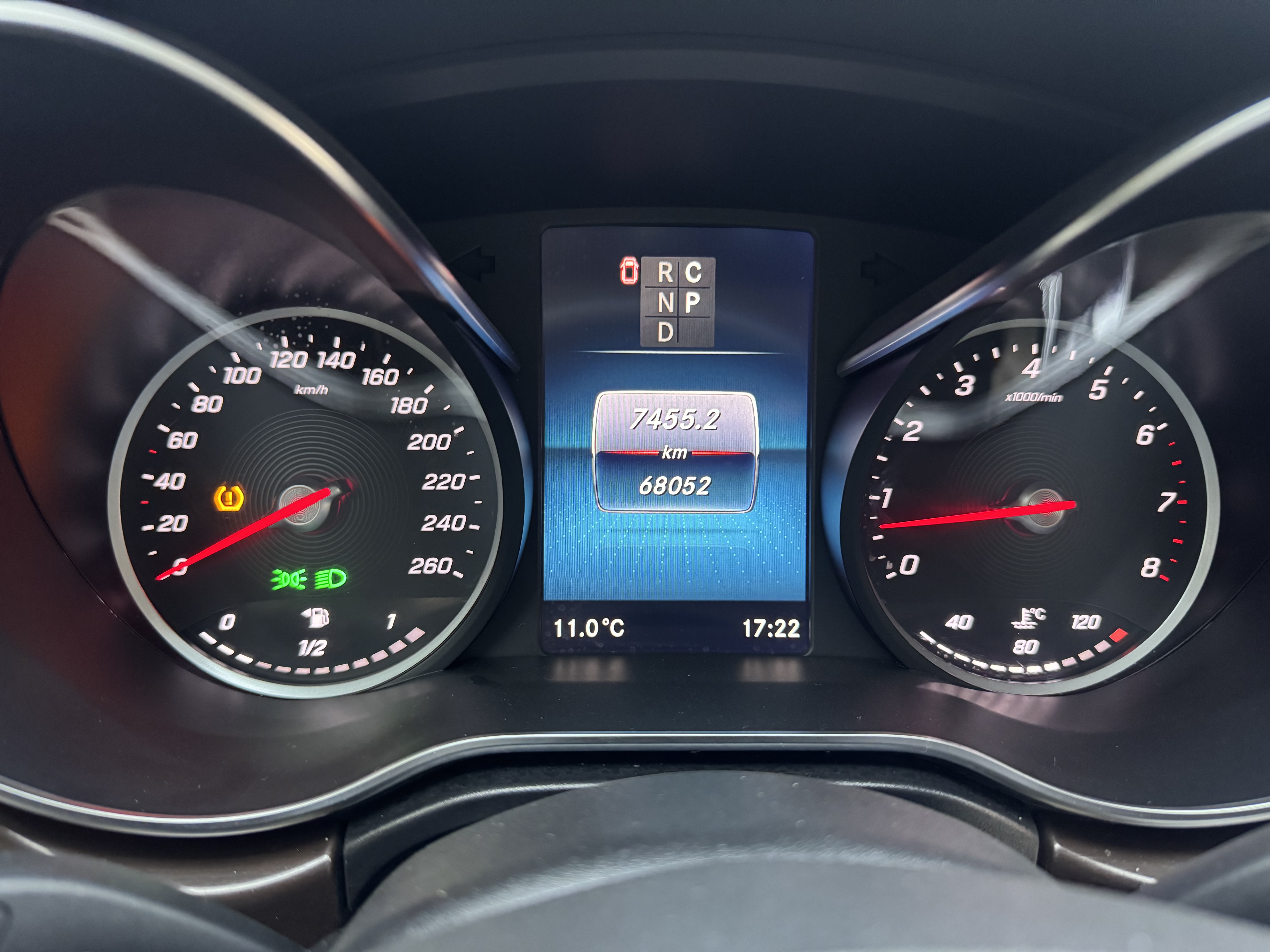 Mercedes-Benz V Class 2021 car image #21