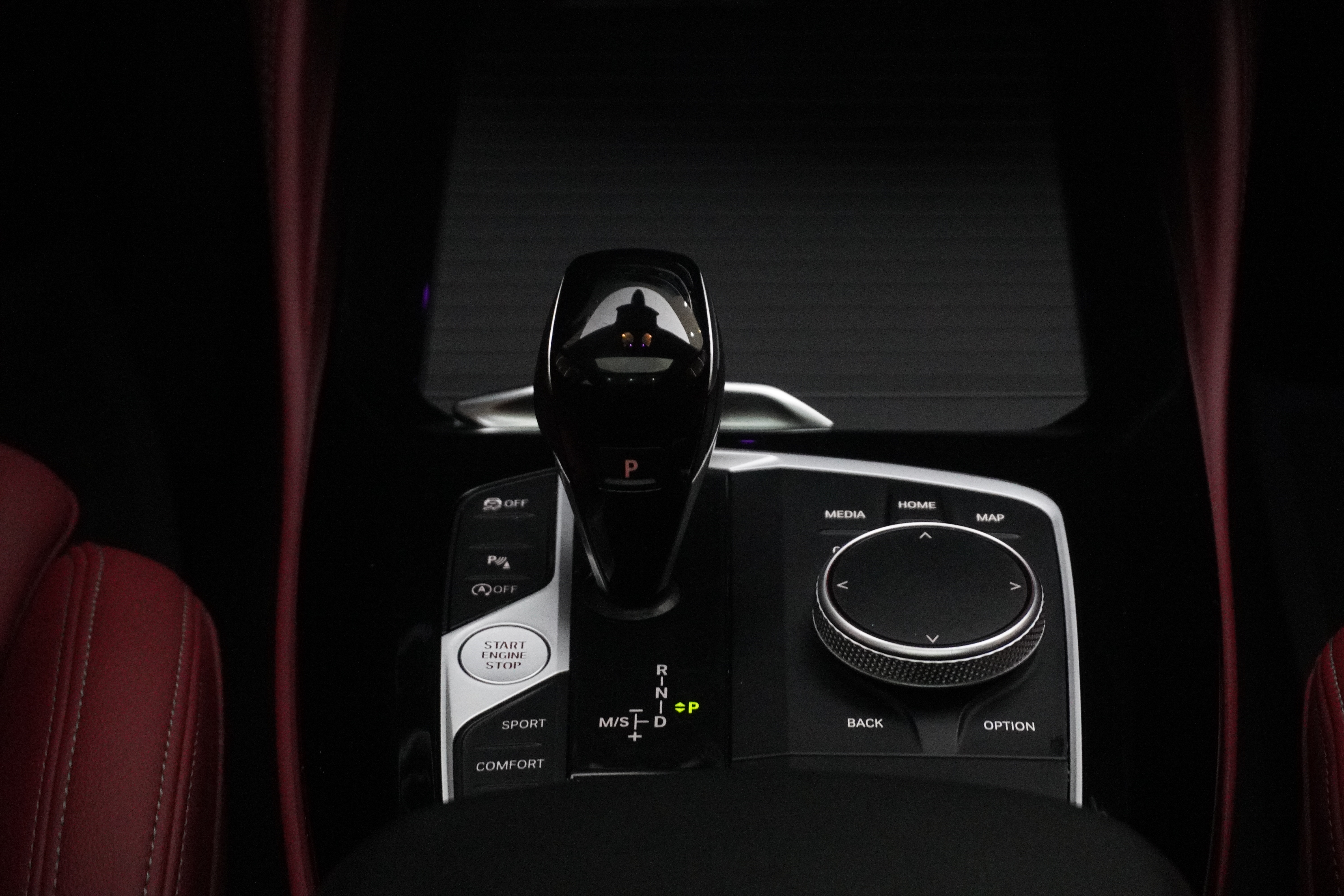 BMW X4 2023 immagine di auto #21