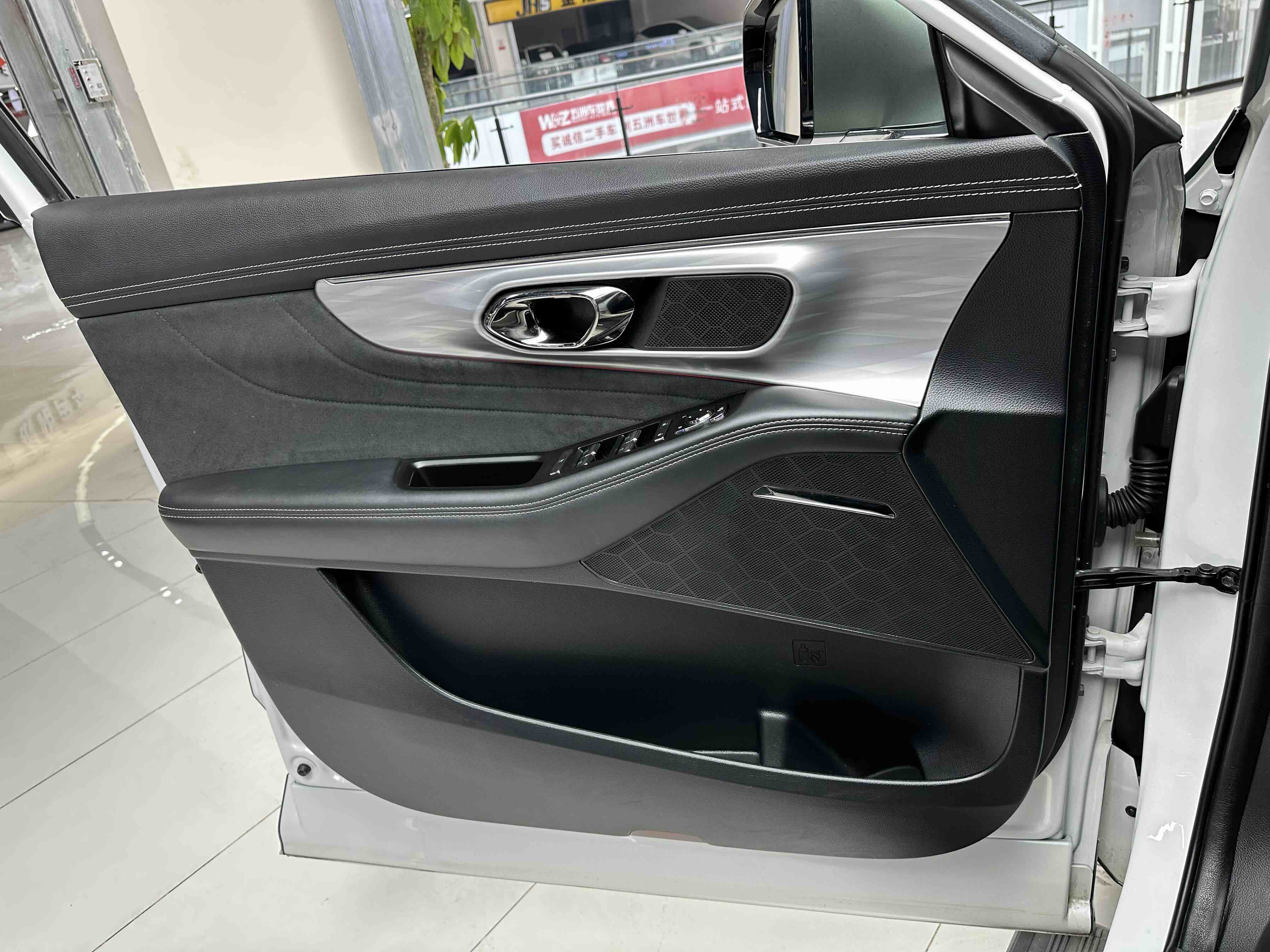 GAC Trumpchi GS8 2023 car image #21