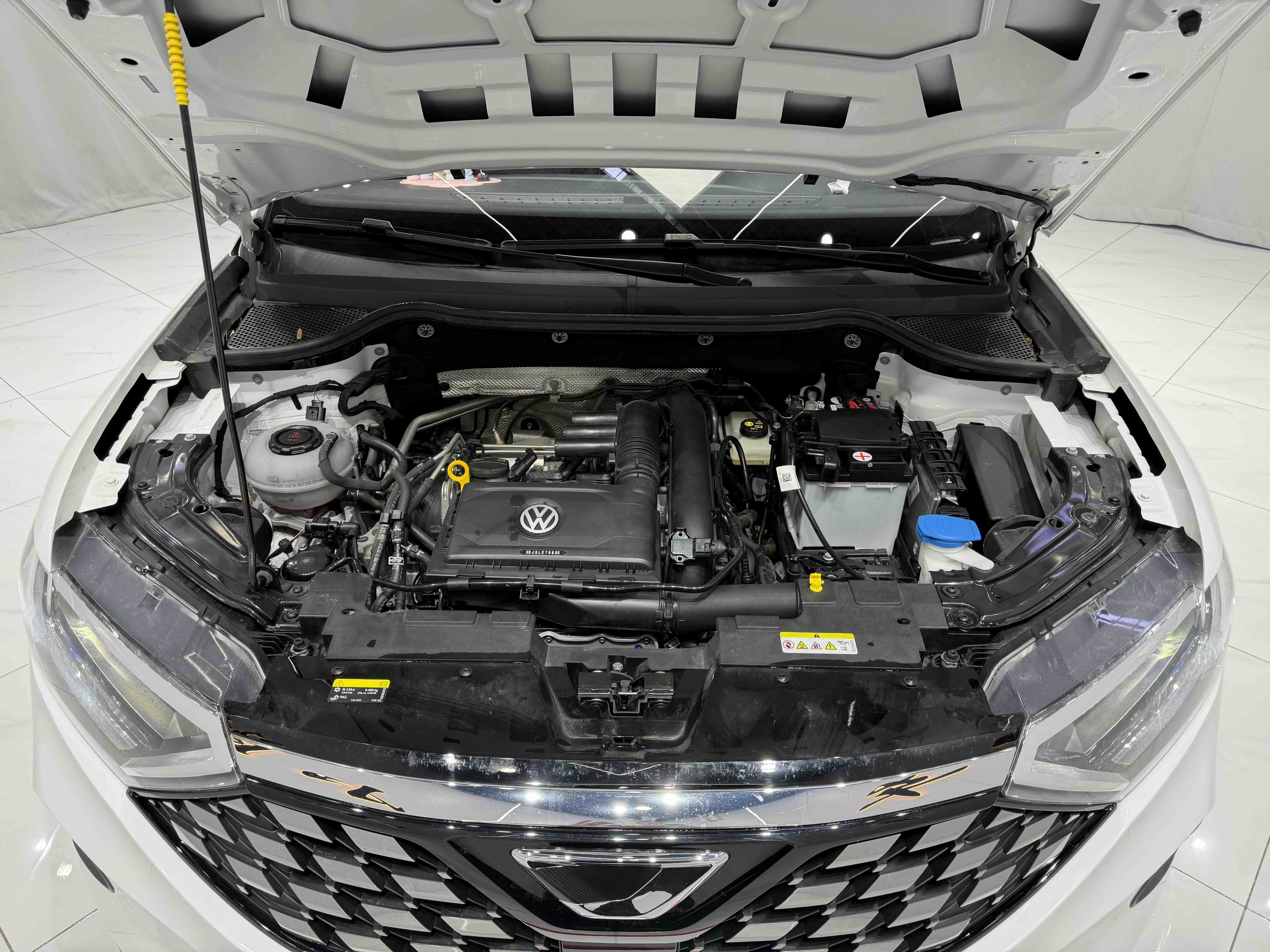 VS5 2022 car image #21