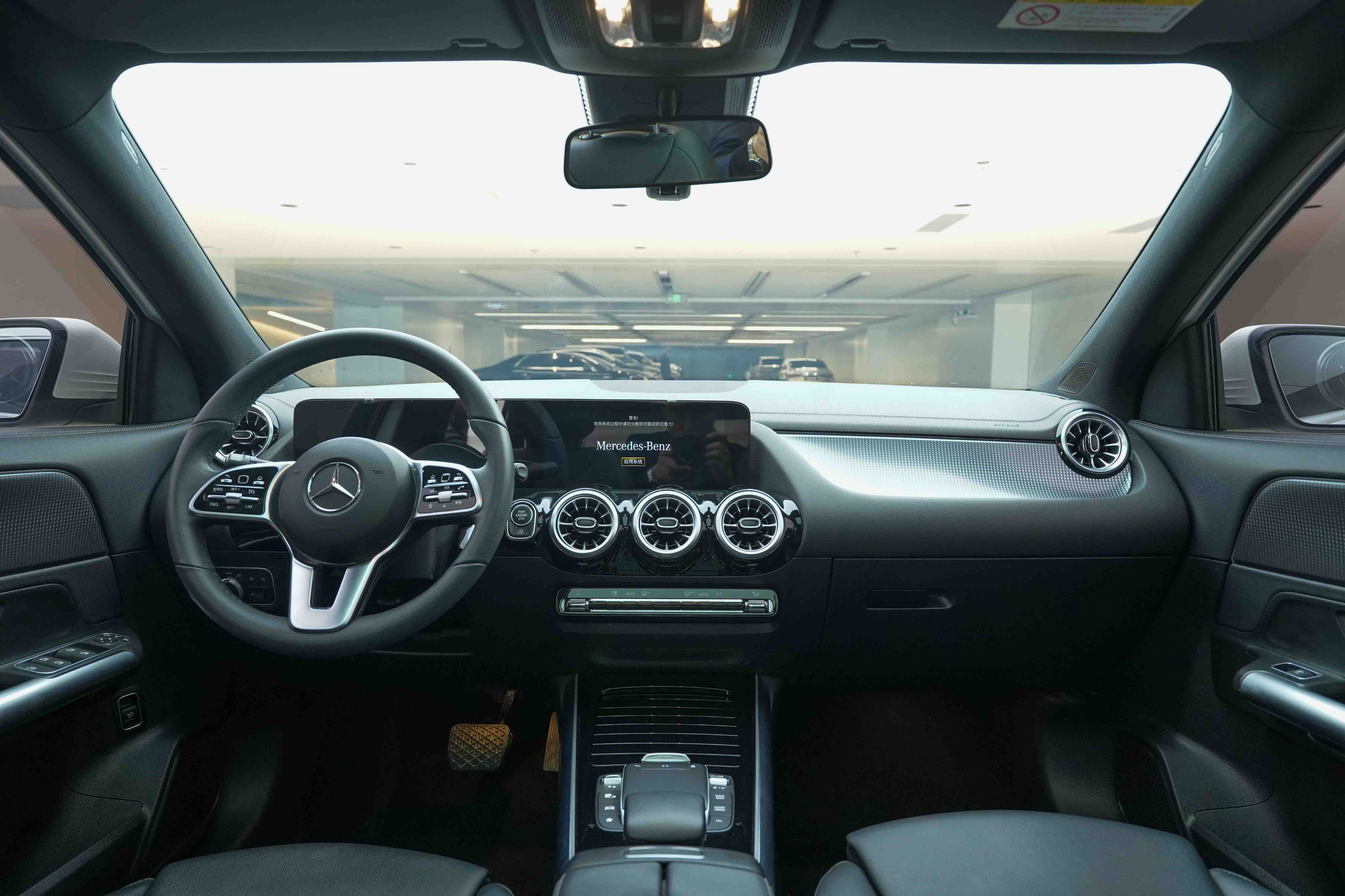 Mercedes-Benz GLA Class 2022 car image #21