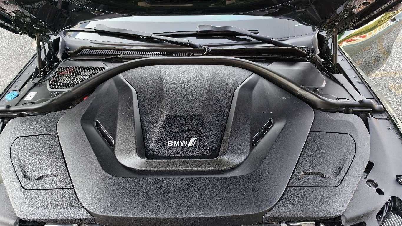 BMW i4 2023 #21 BMW i4 2023 car image #21