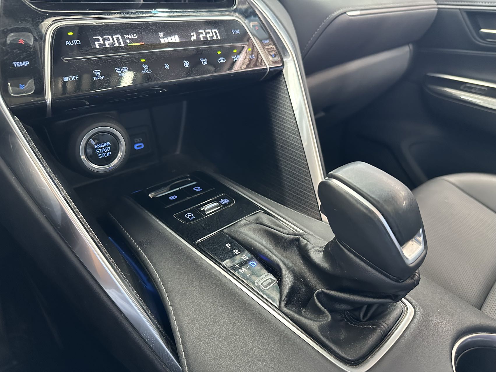 Toyota Venza 2023 immagine di auto #21