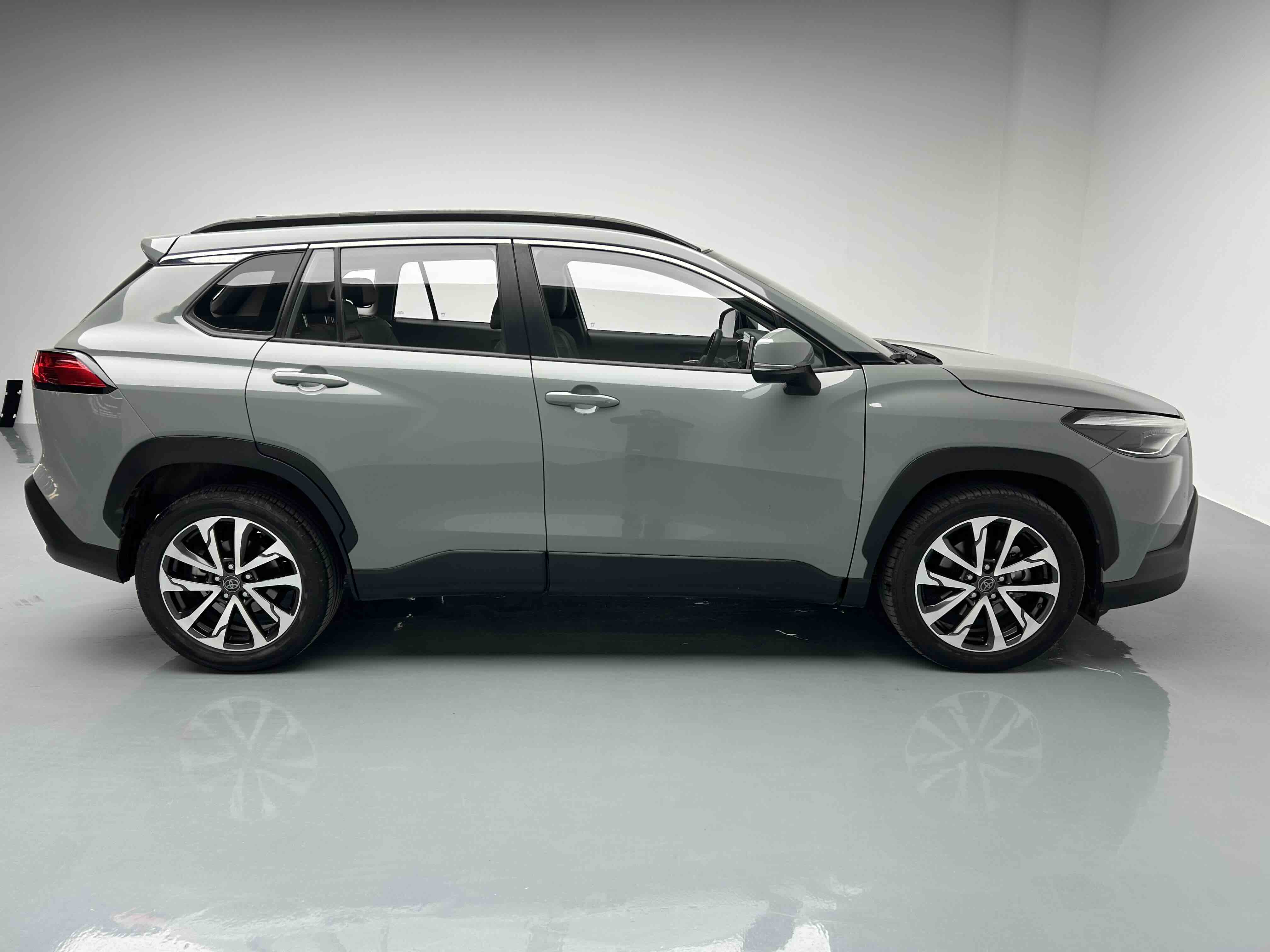 Corolla Cross 2022 #21 Corolla Cross 2022 car image #21