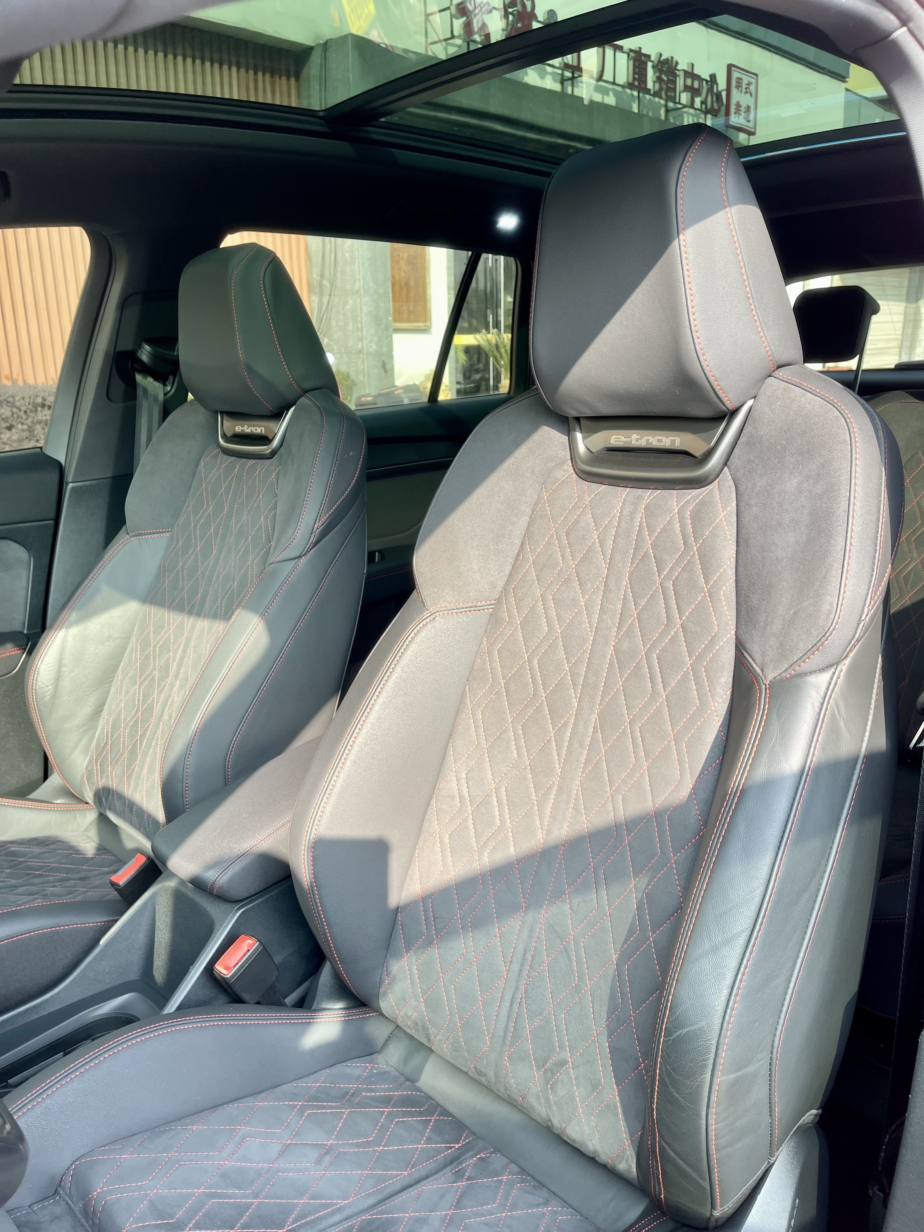 Audi Q5 e-tron 2022 immagine di auto #21