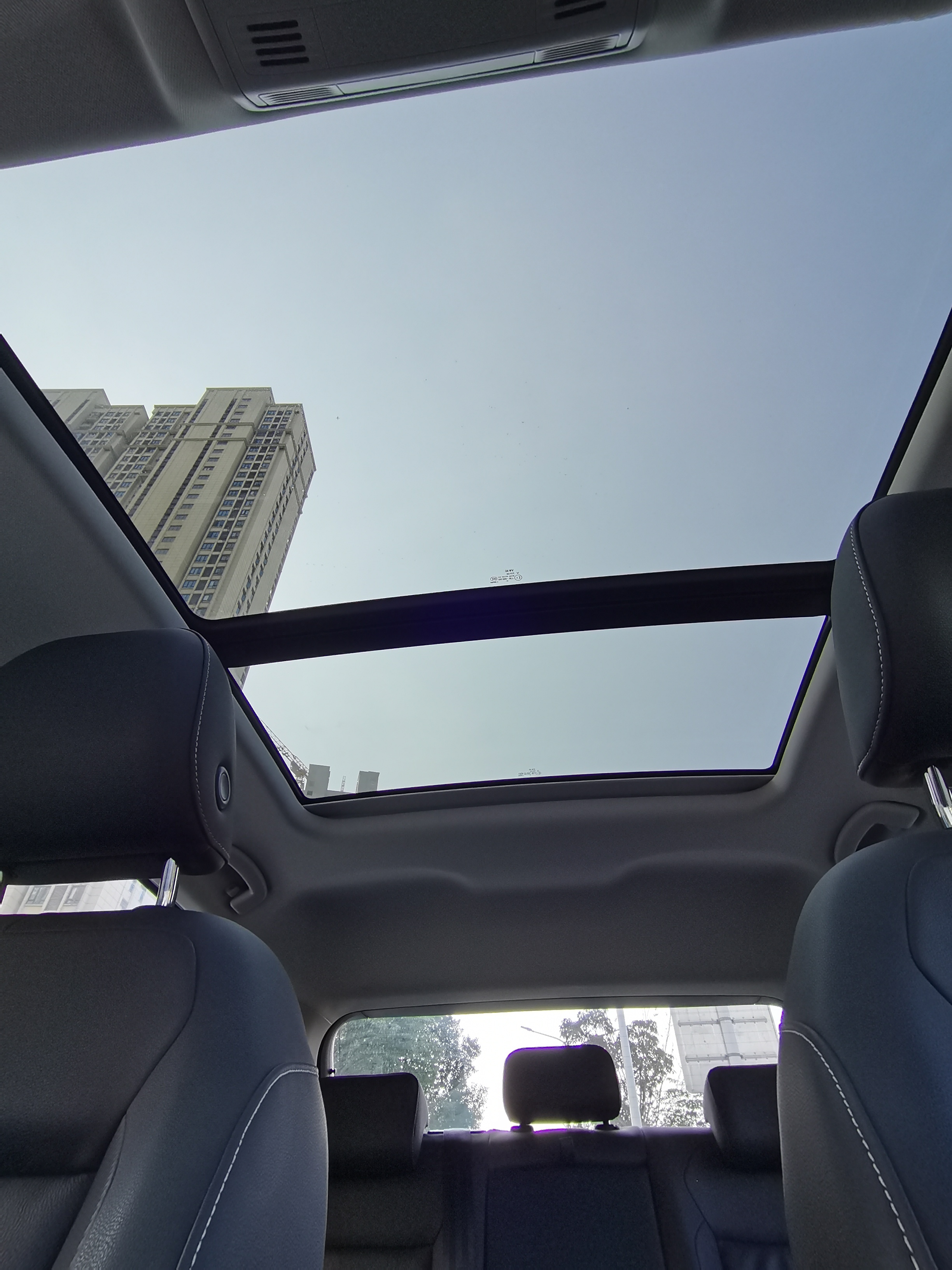 Volkswagen T-Roc 2023 car image #21