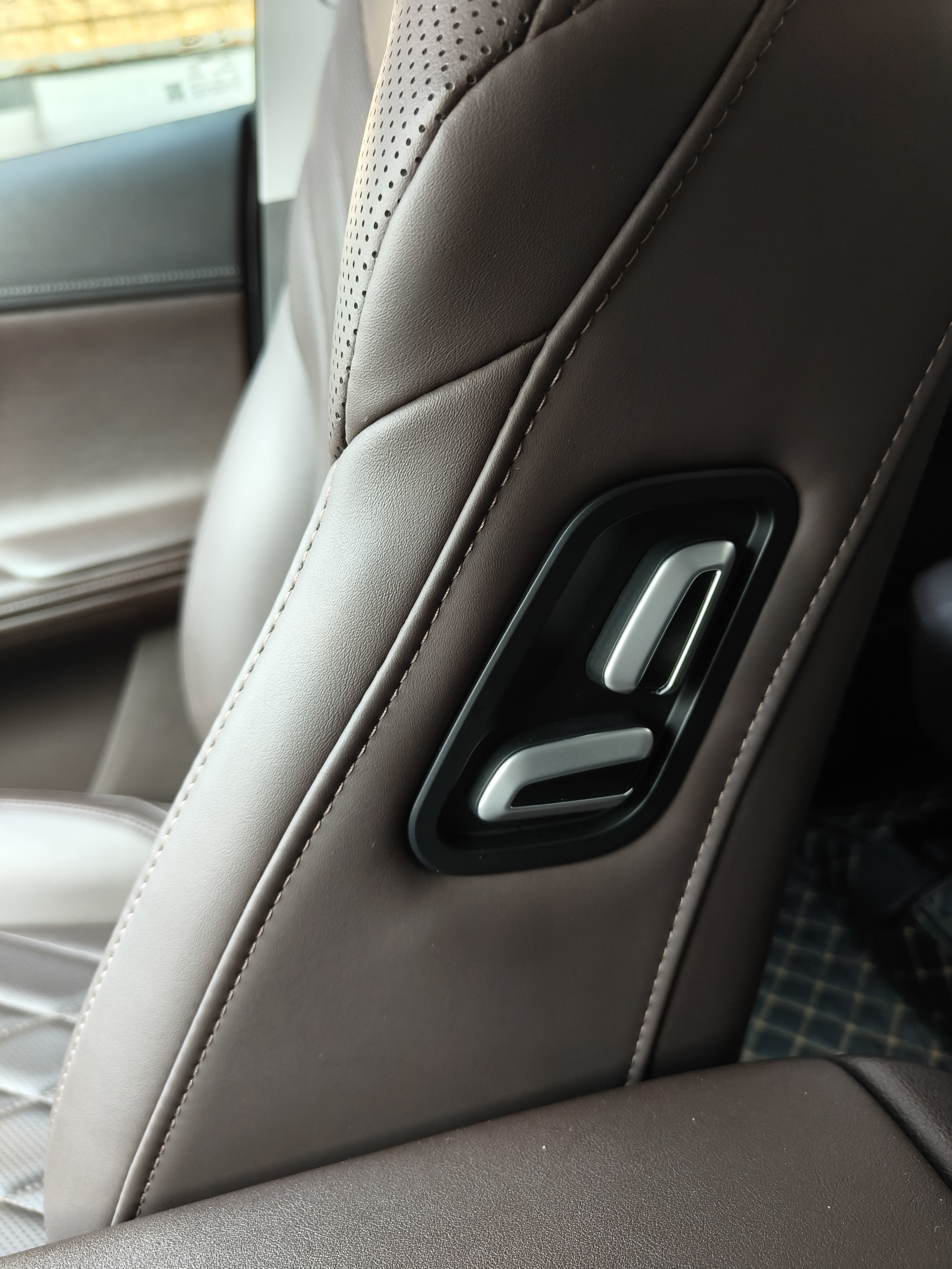 Chery Tiggo 8 PRO 2023 car image #21