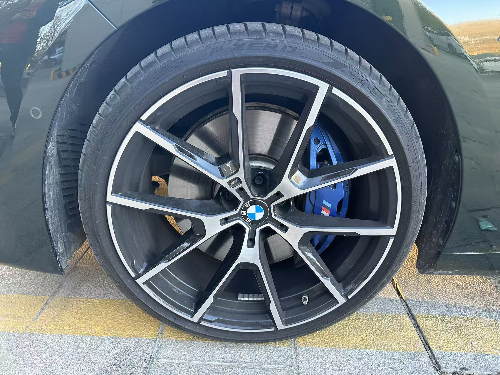 BMW 8 Series 2024 car image #21