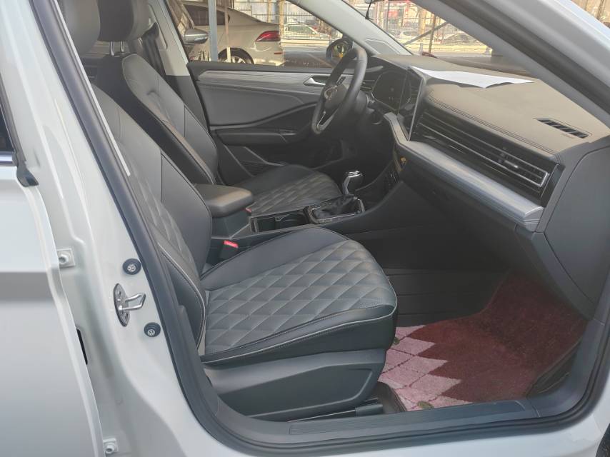 Volkswagen Sagitar 2022 car image #21