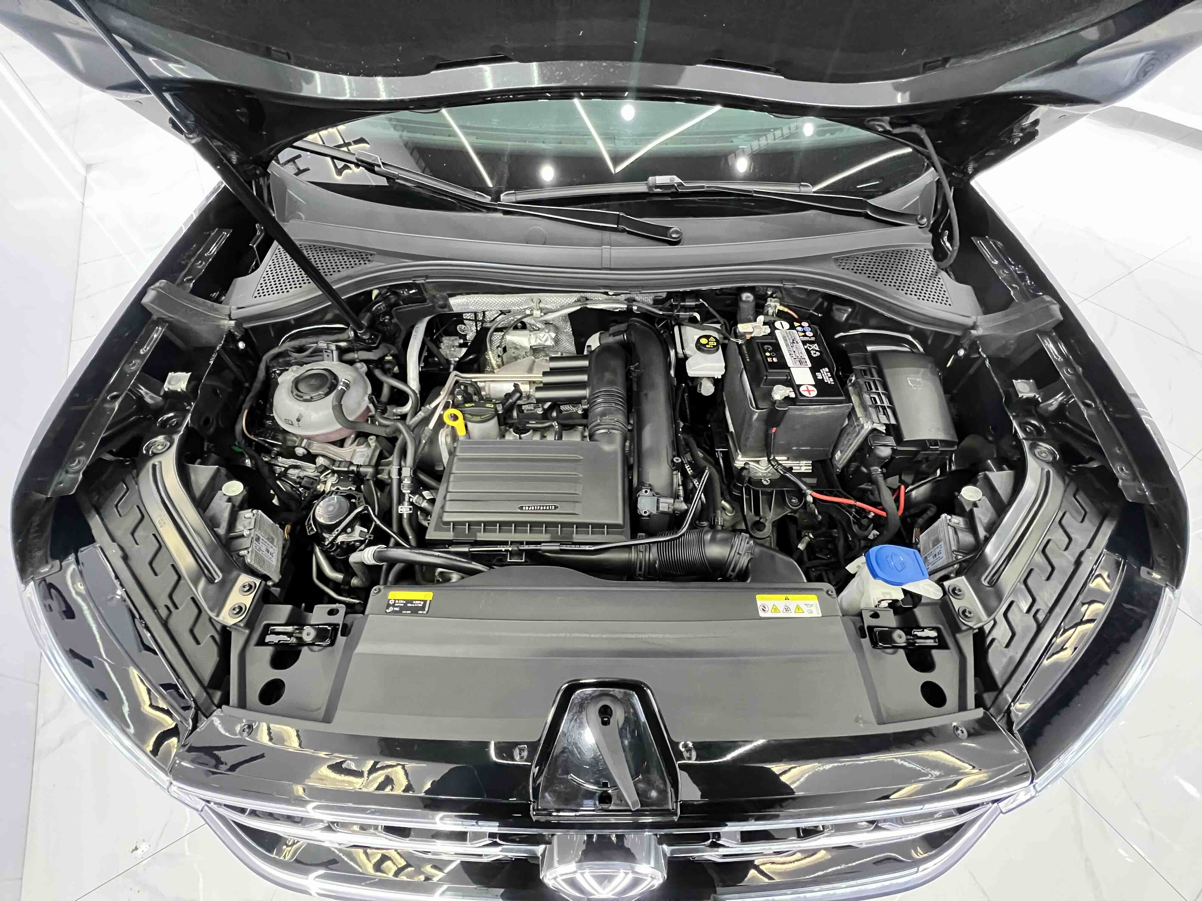 Volkswagen Tayron 2023 immagine di auto #21