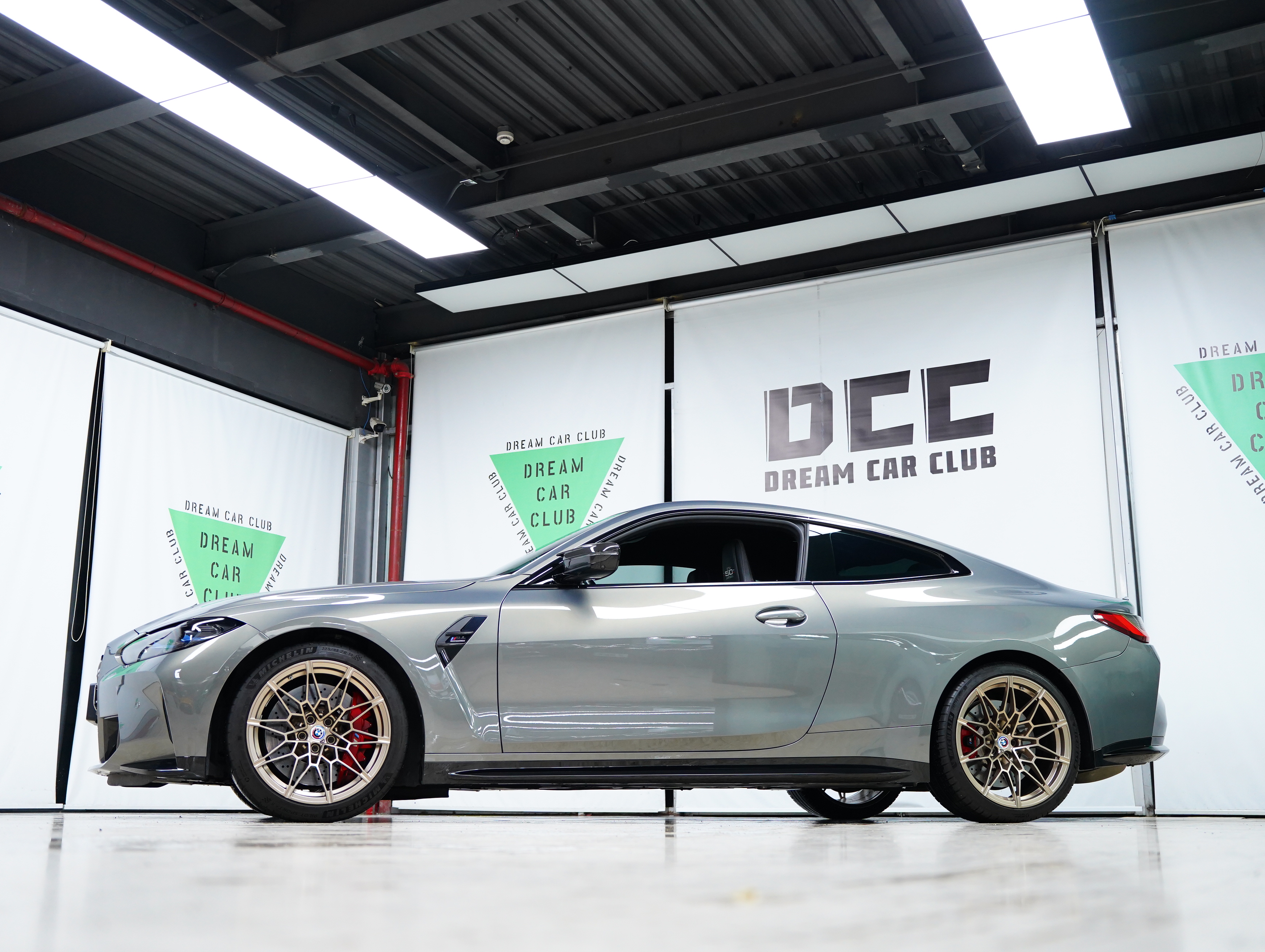 BMW M4 2023 car image #21