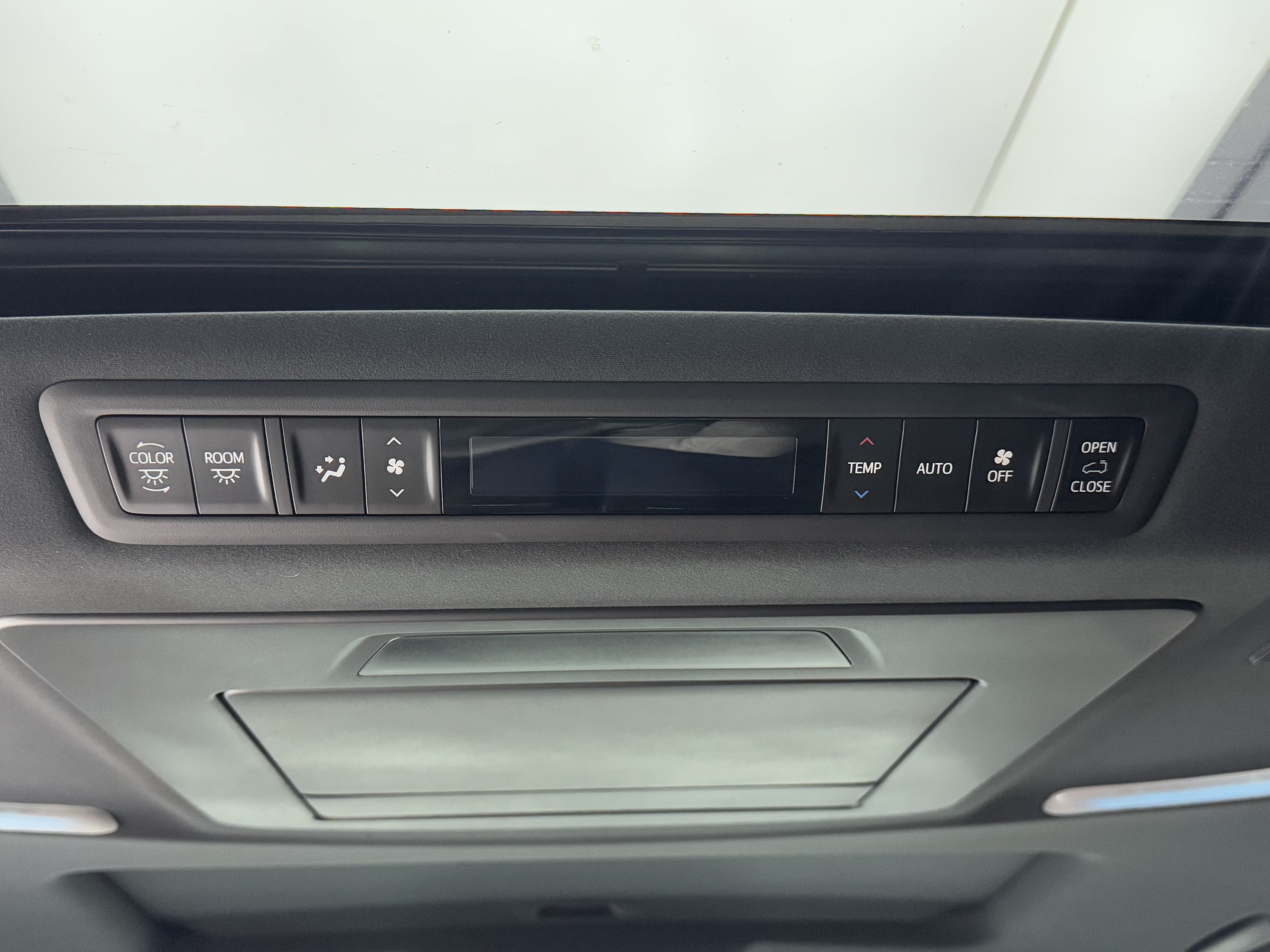 Toyota Vellfire 2023 immagine di auto #21