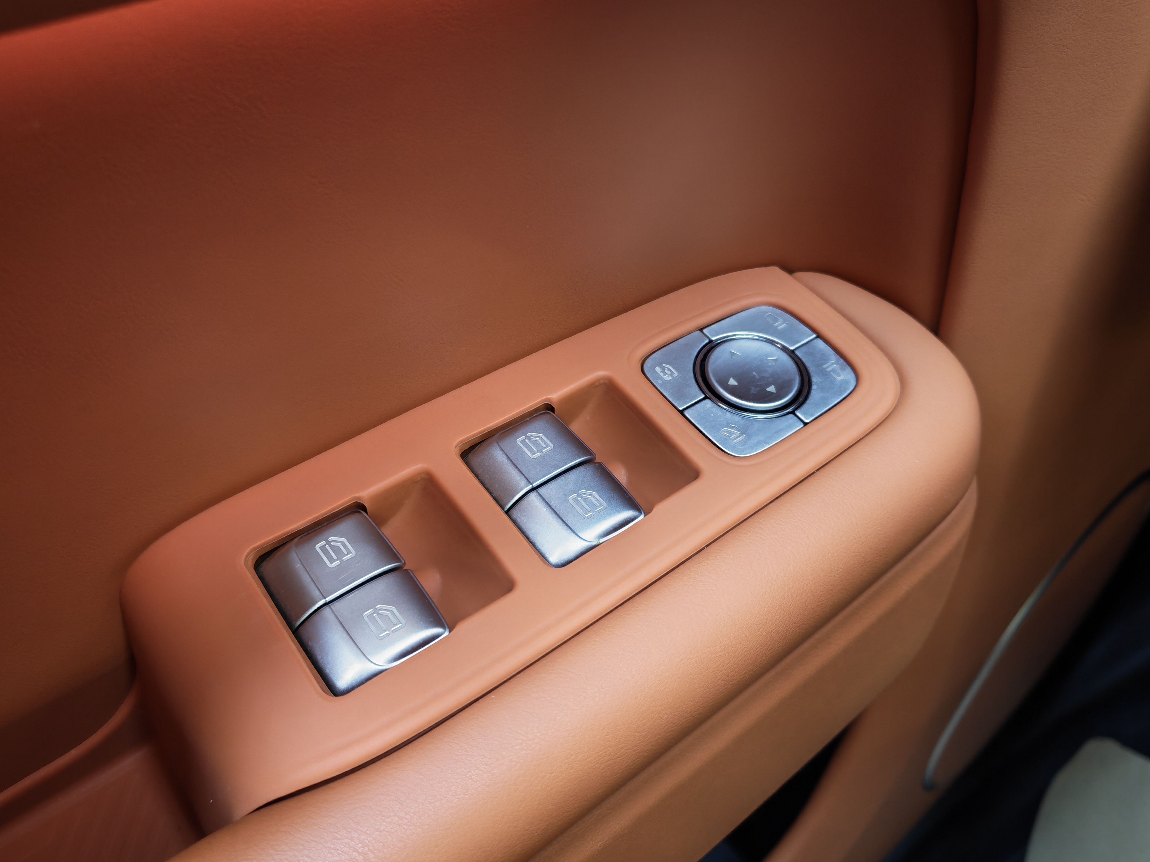 Li L7 2023 immagine di auto #21