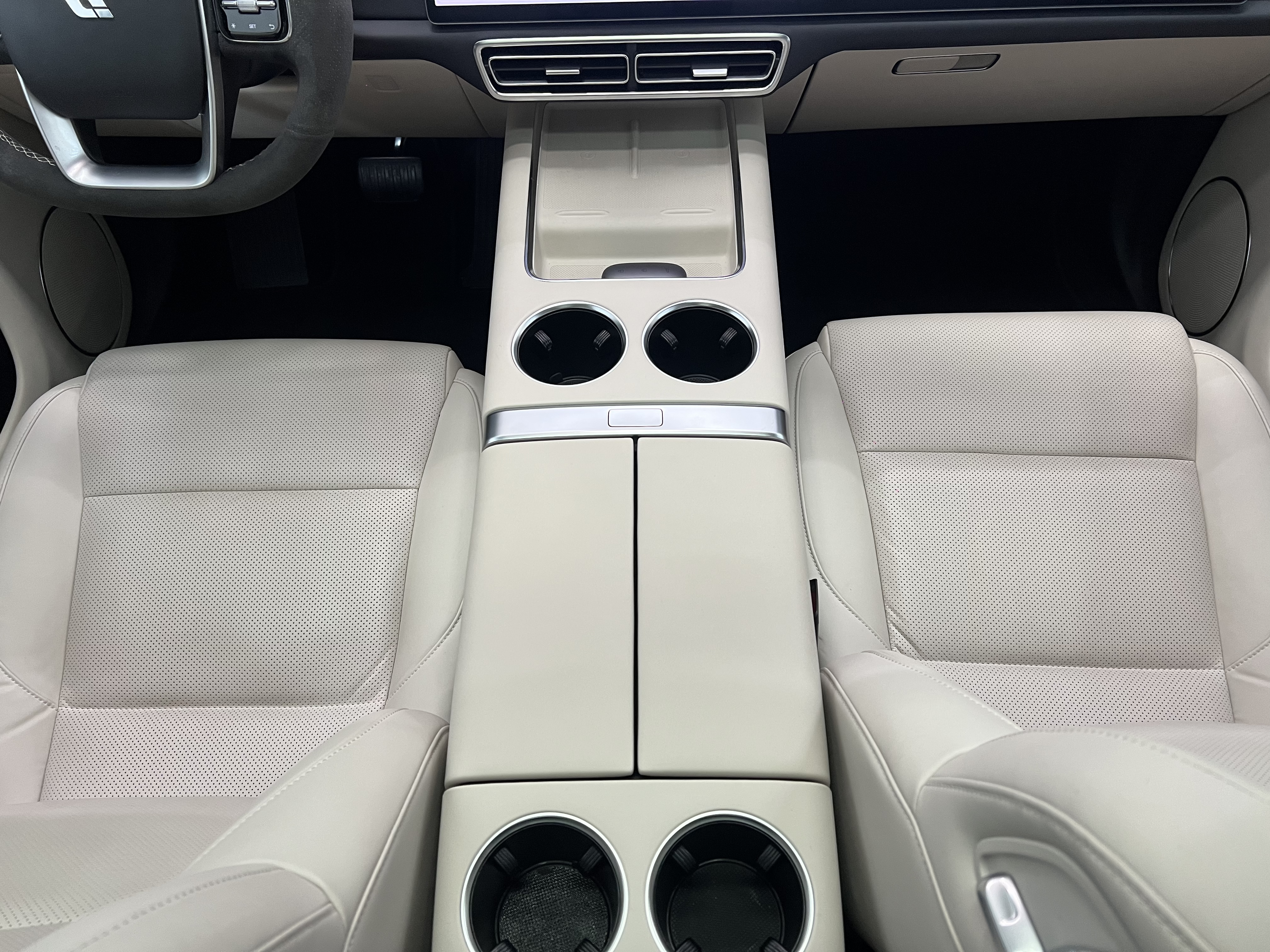 Li L8 2023 изображение автомобиля #21