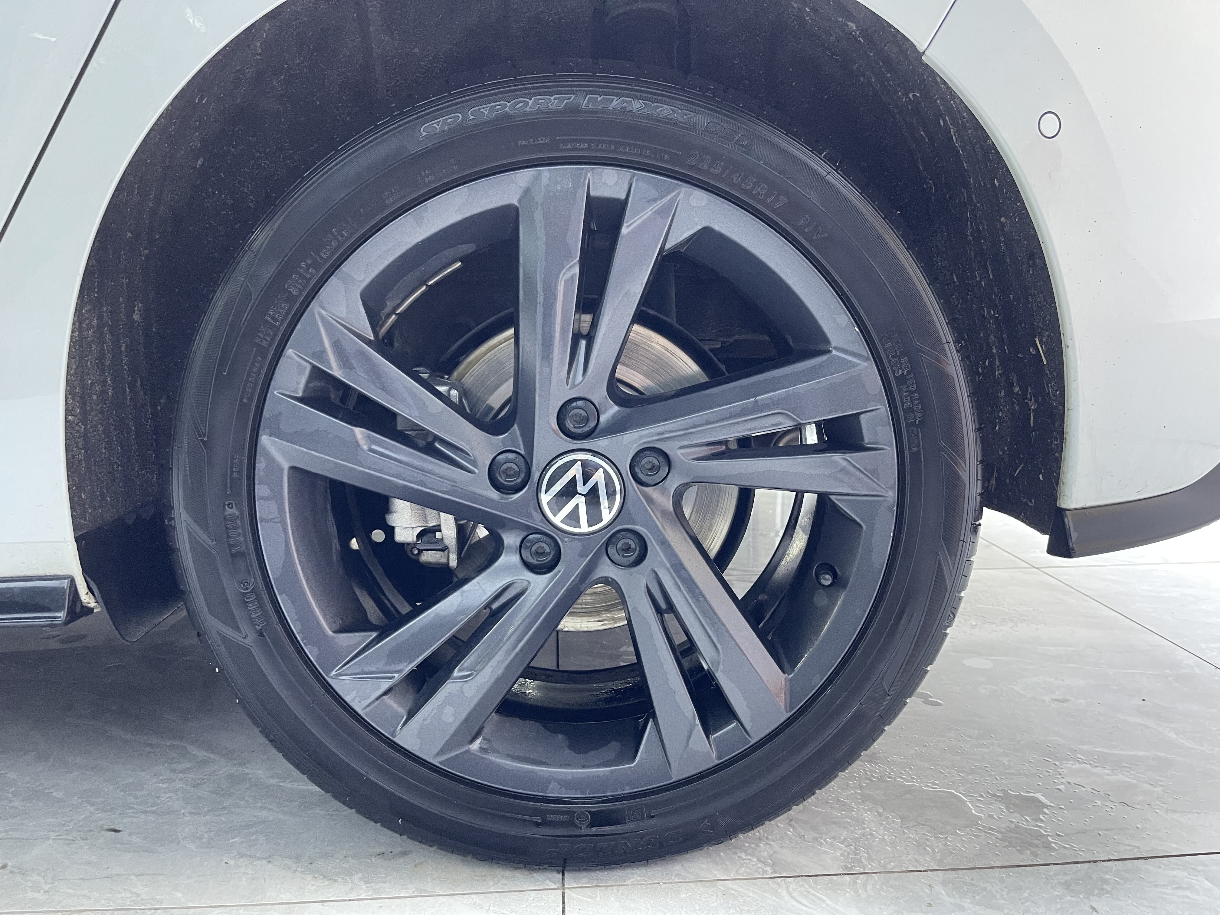 Volkswagen Golf 2023 car image #21