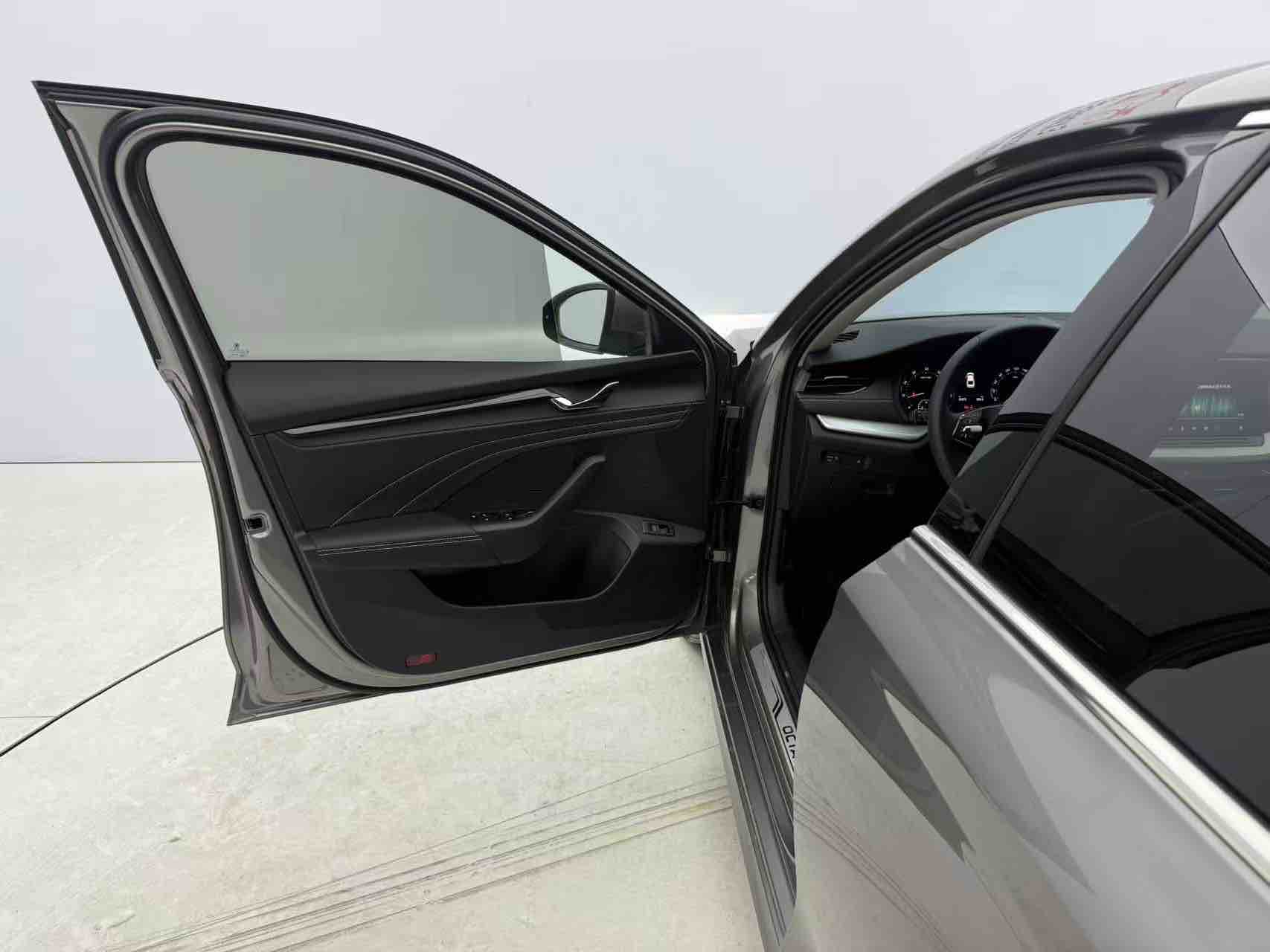 Skoda Octavia 2023 car image #21